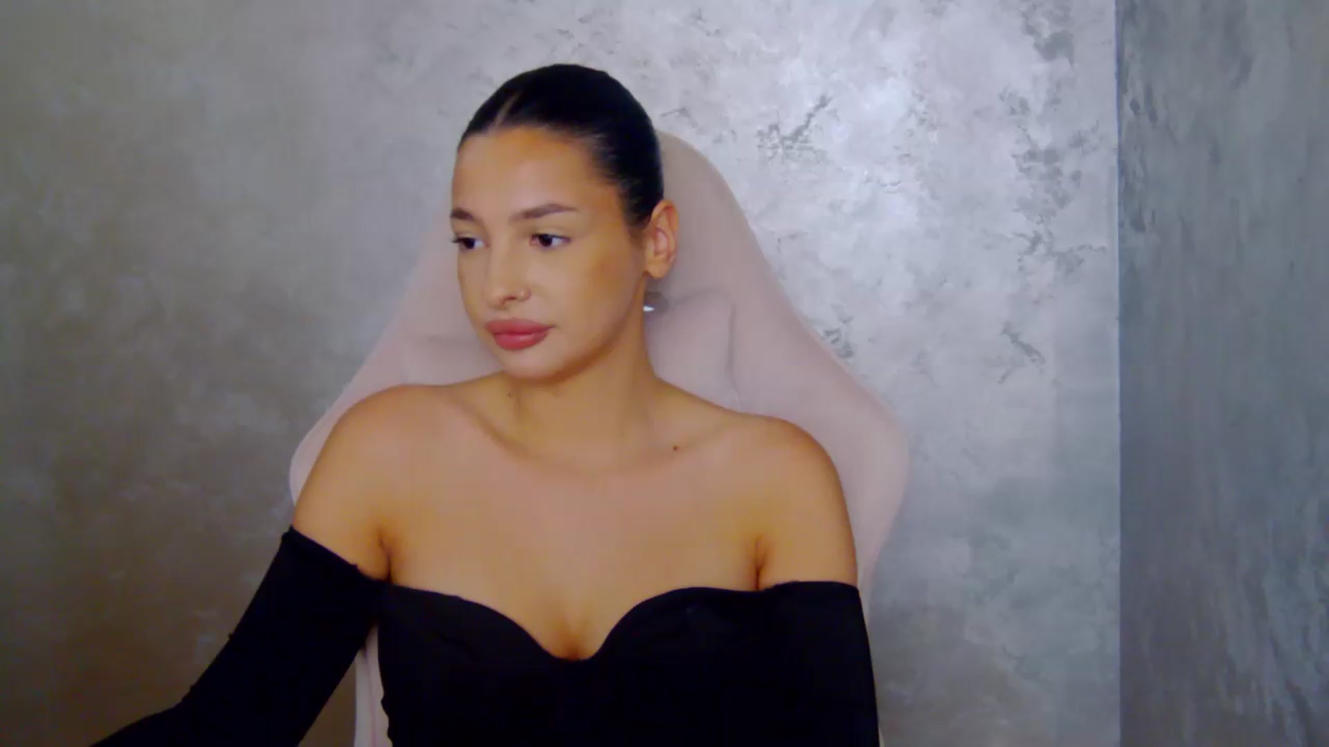 Gallery image thumbnail from meliiis_'s myfreecams stream on, 08/12/2026, 18:54 image 5 of 20
