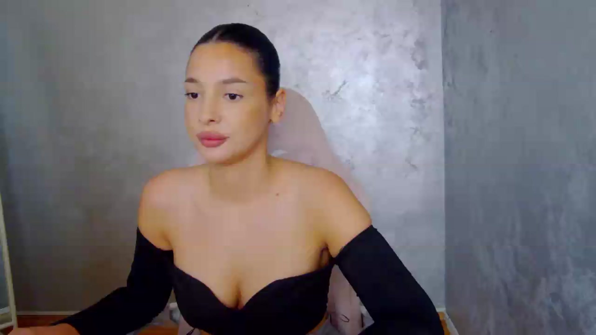 Gallery image thumbnail from meliiis_'s myfreecams stream on, 08/12/2026, 18:54 image 1 of 20