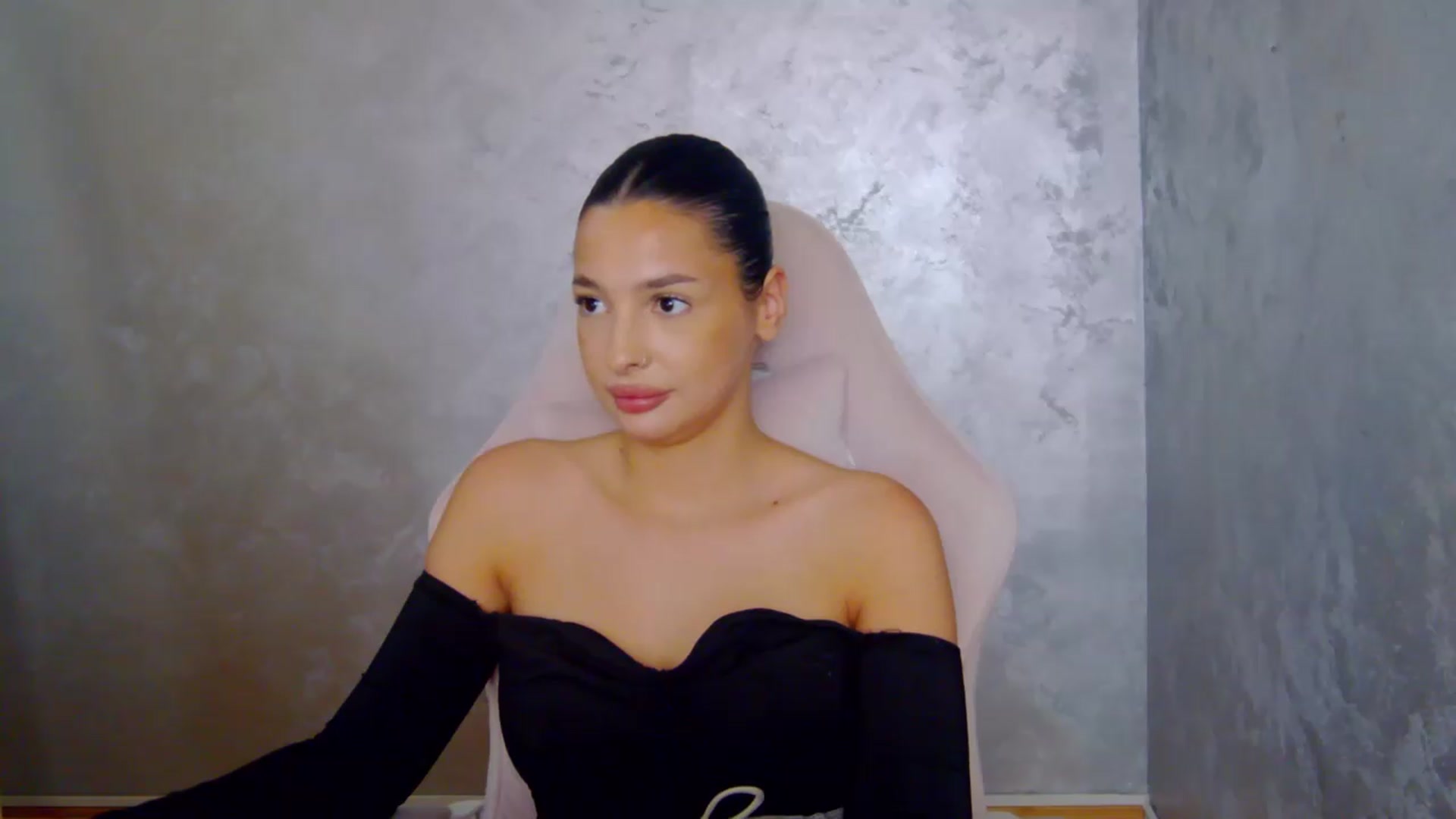 Gallery image thumbnail from meliiis_'s myfreecams stream on, 08/12/2026, 18:54 image 11 of 20