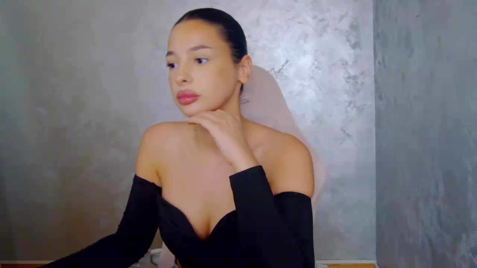 Gallery image thumbnail from meliiis_'s myfreecams stream on, 08/12/2026, 18:54 image 12 of 20