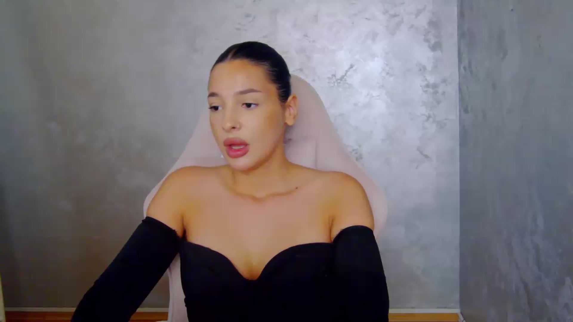 Gallery image thumbnail from meliiis_'s myfreecams stream on, 08/12/2026, 18:54 image 15 of 20