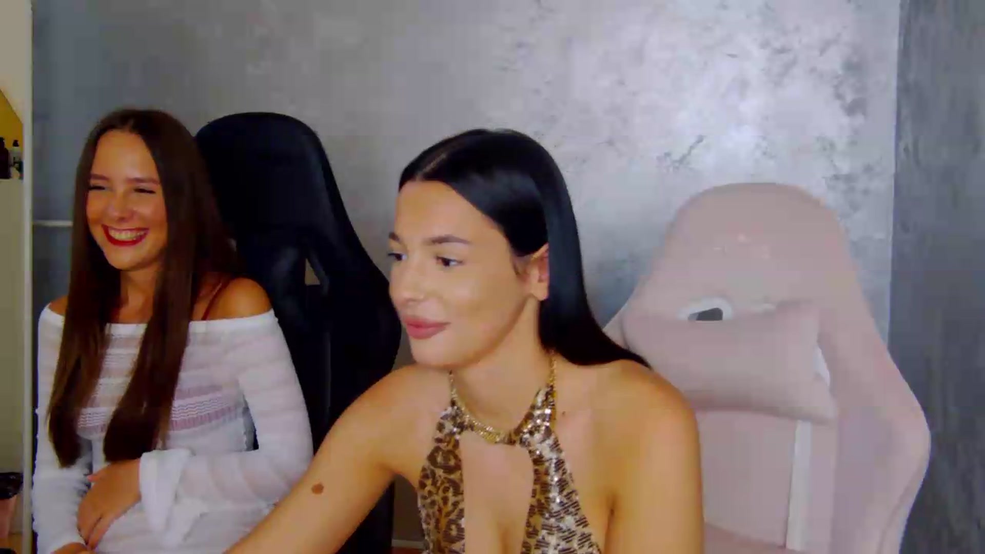 Gallery image thumbnail from meliiis_'s myfreecams stream on, 08/13/2026, 18:57 image 9 of 20