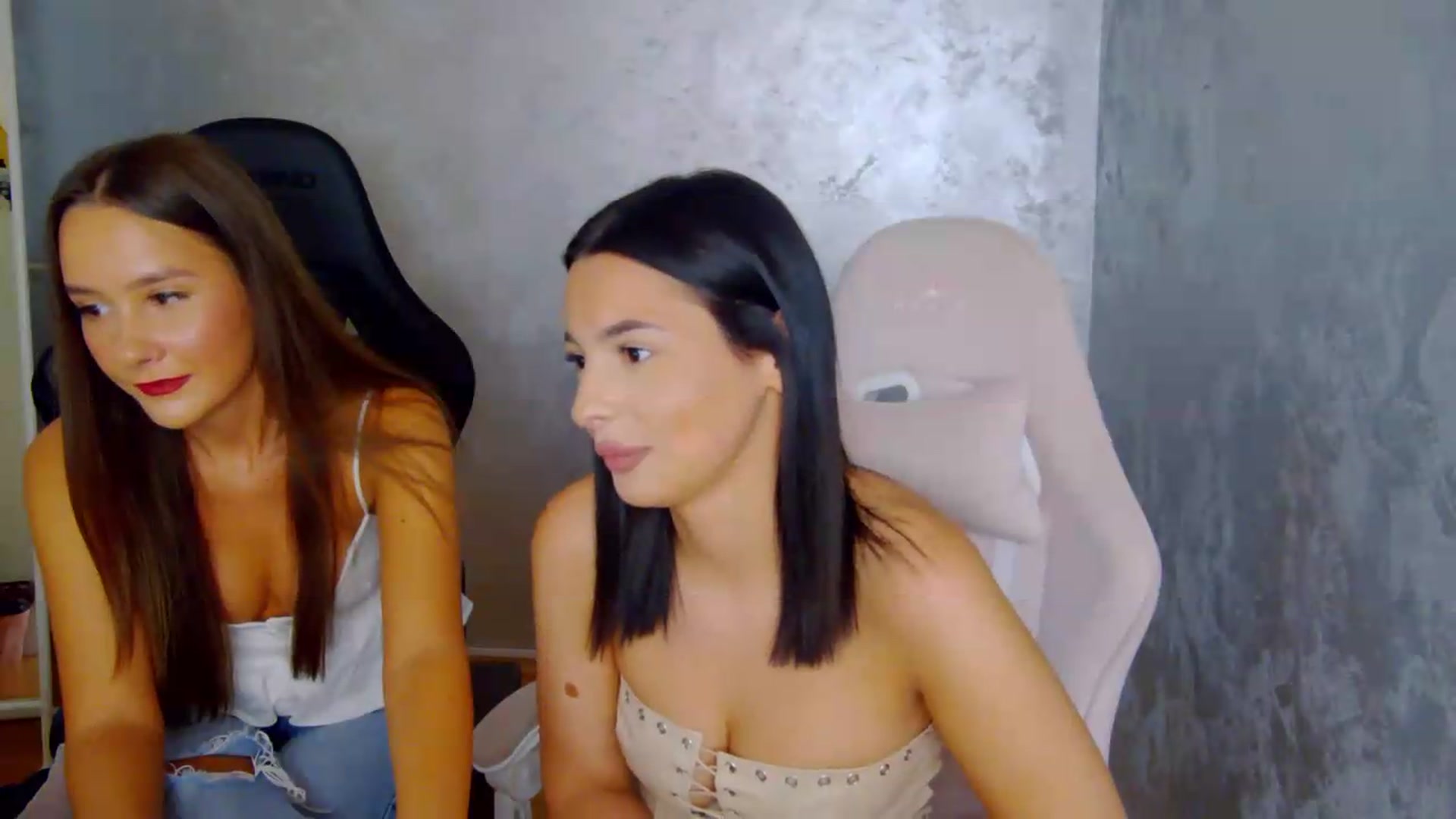 Gallery image thumbnail from meliiis_'s myfreecams stream on, 08/13/2026, 18:57 image 3 of 20