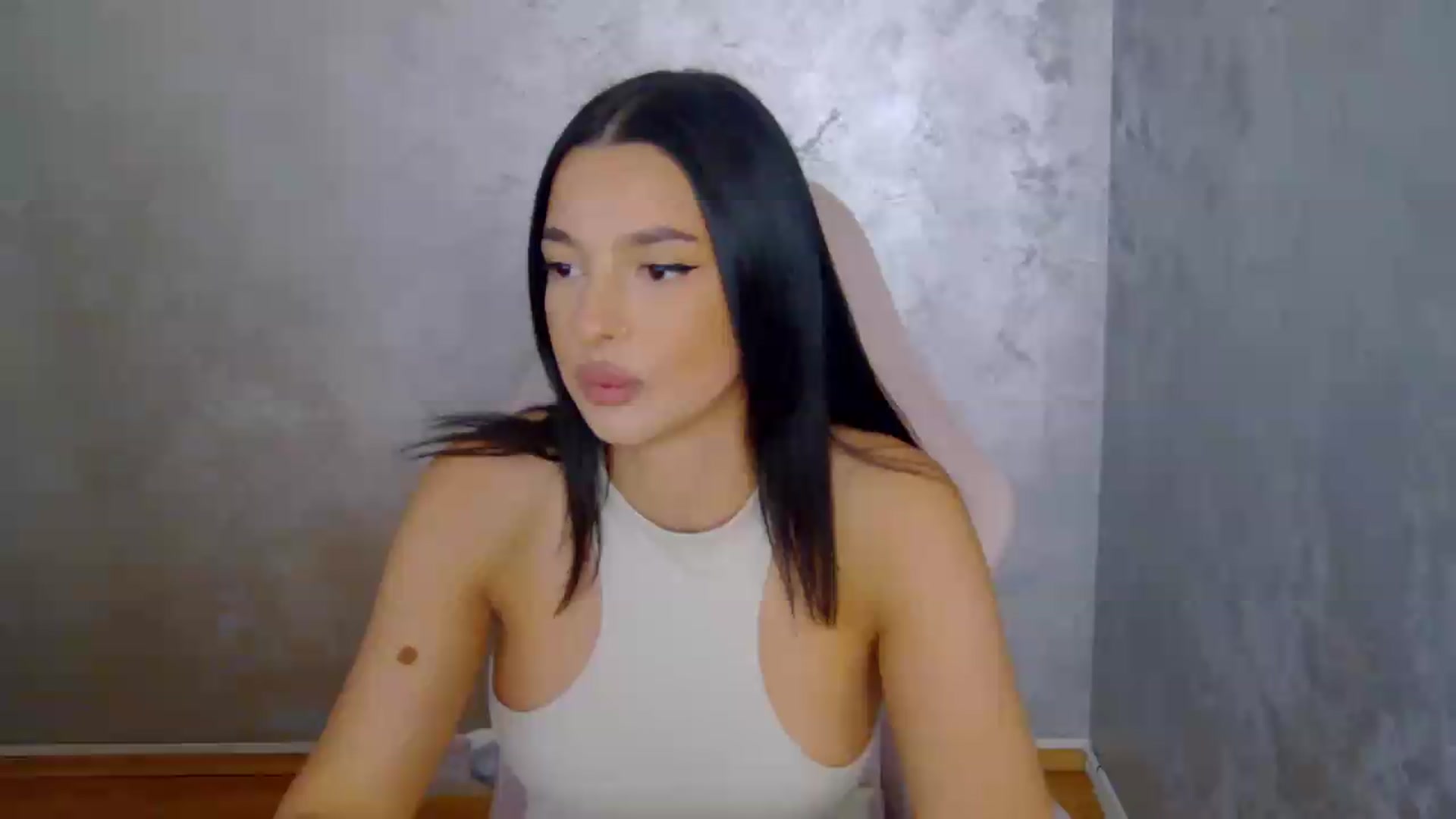 Gallery image thumbnail from meliiis_'s myfreecams stream on, 08/15/2026, 15:29 image 6 of 20