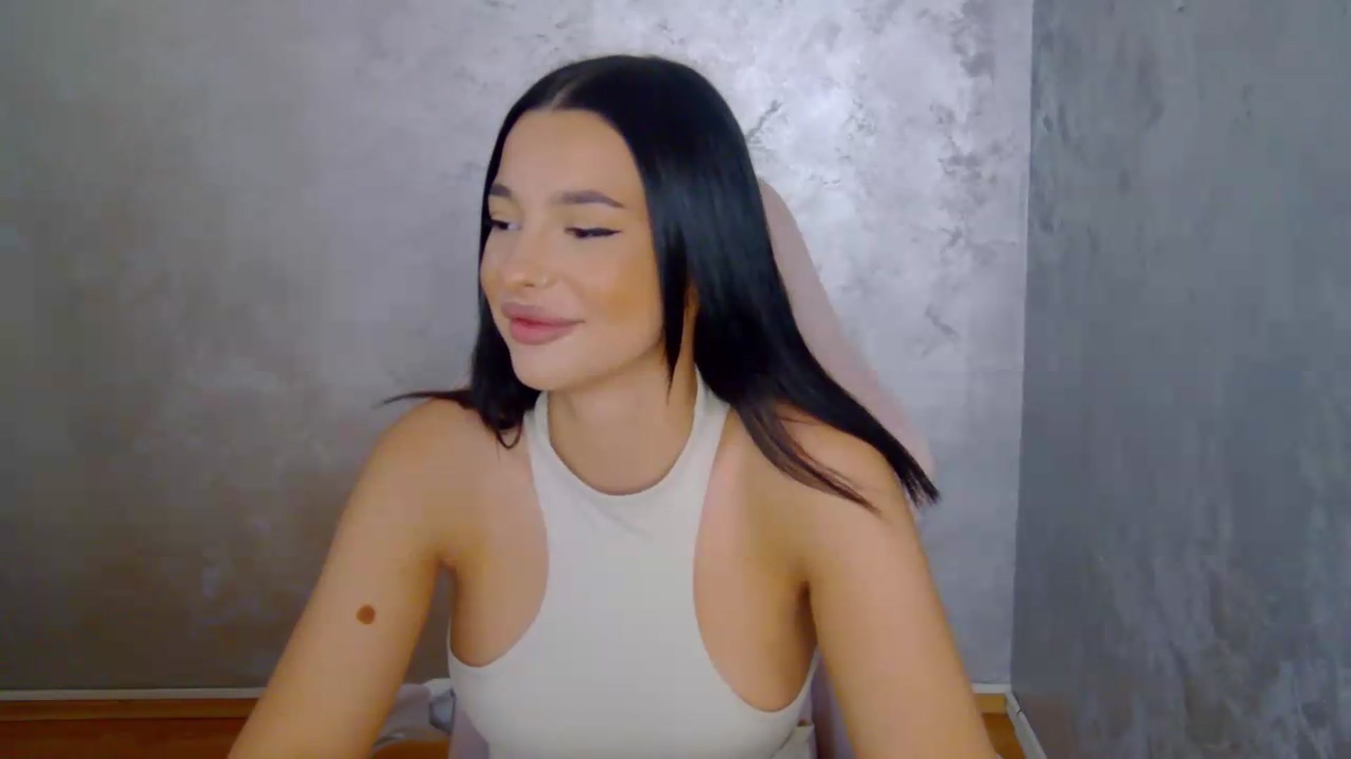 Gallery image thumbnail from meliiis_'s myfreecams stream on, 08/15/2026, 15:29 image 5 of 20