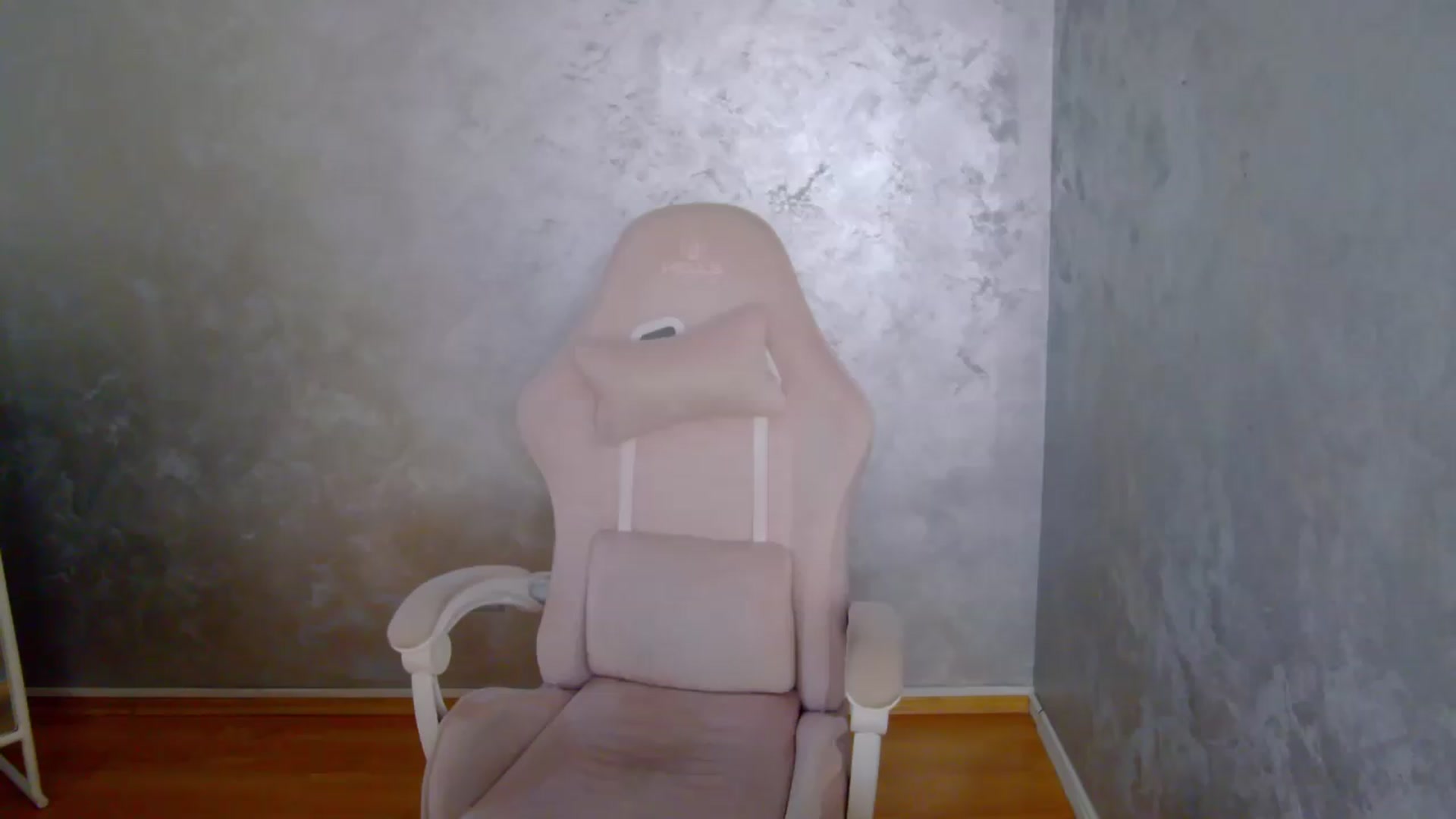 Gallery image thumbnail from meliiis_'s myfreecams stream on, 08/15/2026, 15:29 image 13 of 20
