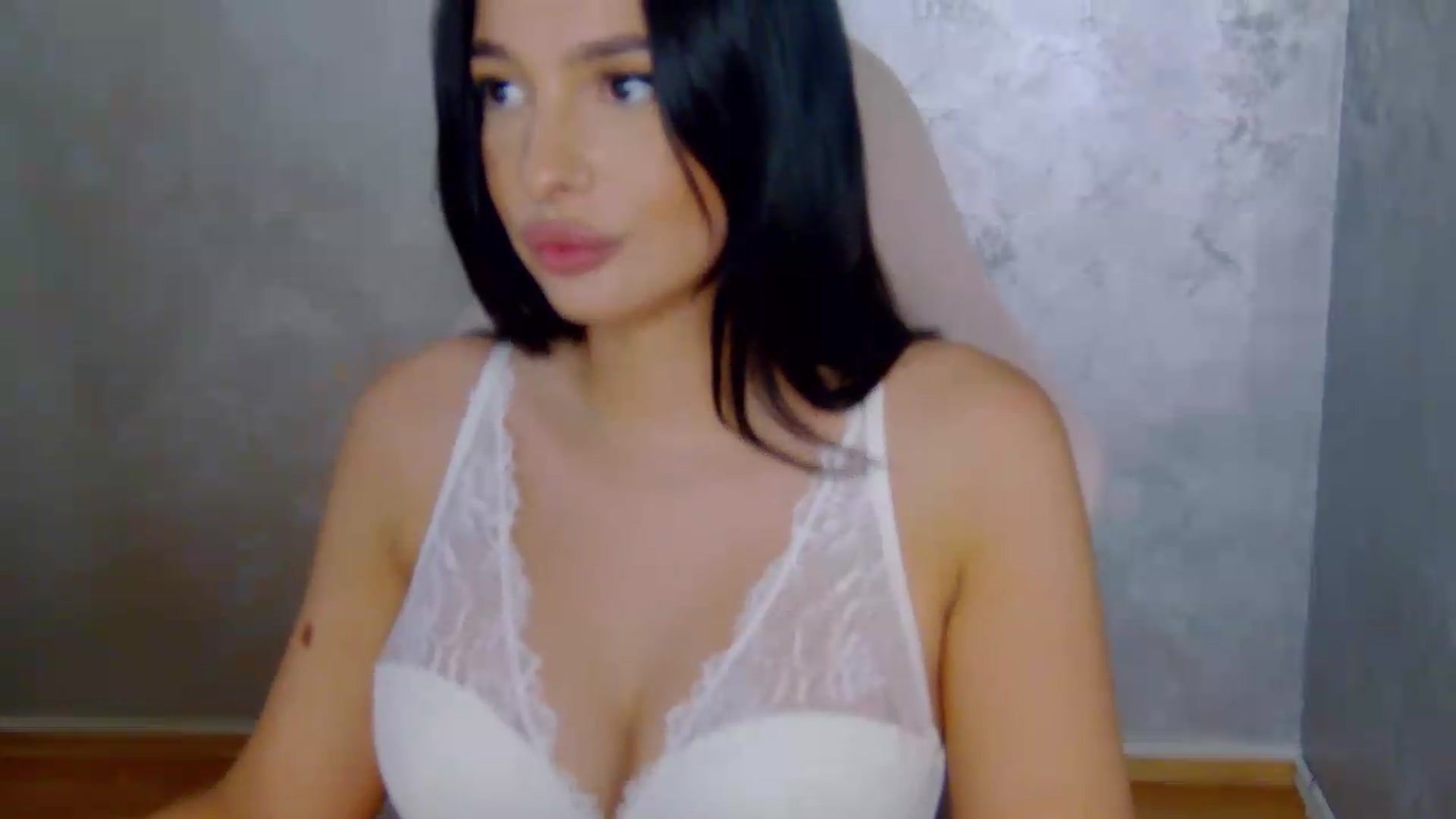 Gallery image thumbnail from meliiis_'s myfreecams stream on, 08/15/2026, 18:14 image 17 of 20