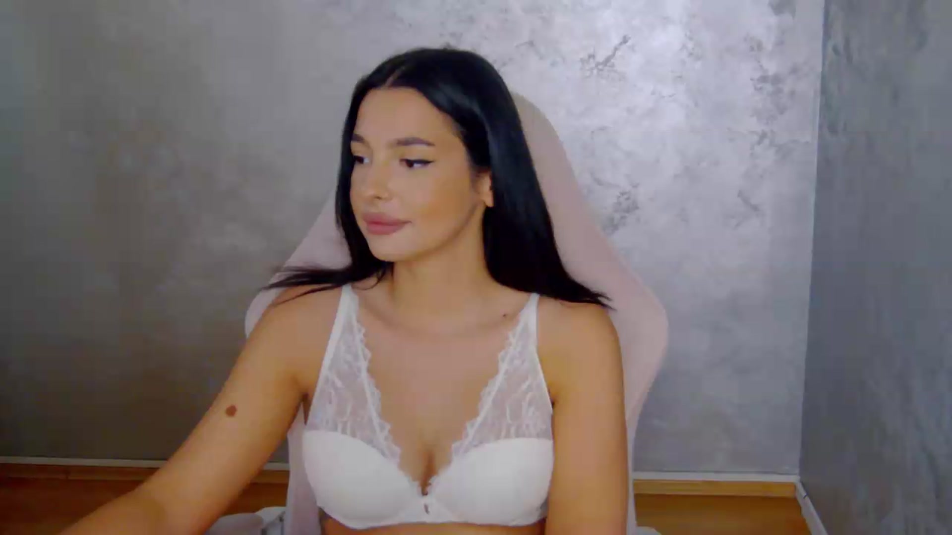 Gallery image thumbnail from meliiis_'s myfreecams stream on, 08/15/2026, 18:14 image 15 of 20