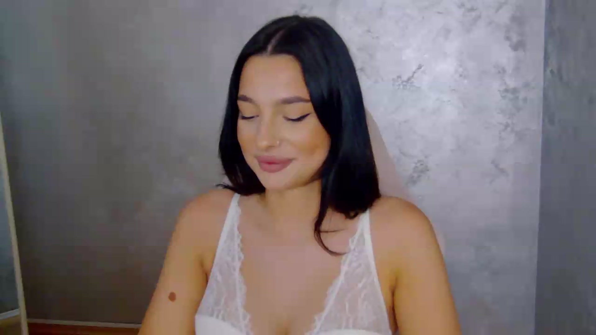 Gallery image thumbnail from meliiis_'s myfreecams stream on, 08/15/2026, 18:14 image 12 of 20