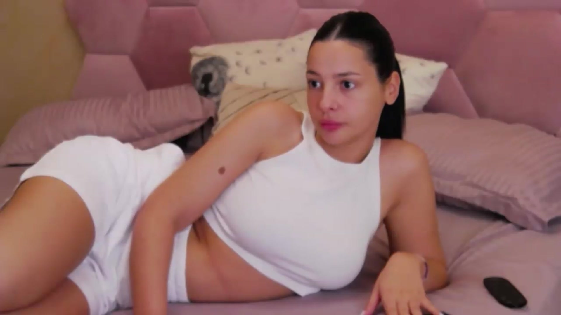 Gallery image thumbnail from meliiis_'s myfreecams stream on, 08/20/2026, 07:51 image 13 of 20
