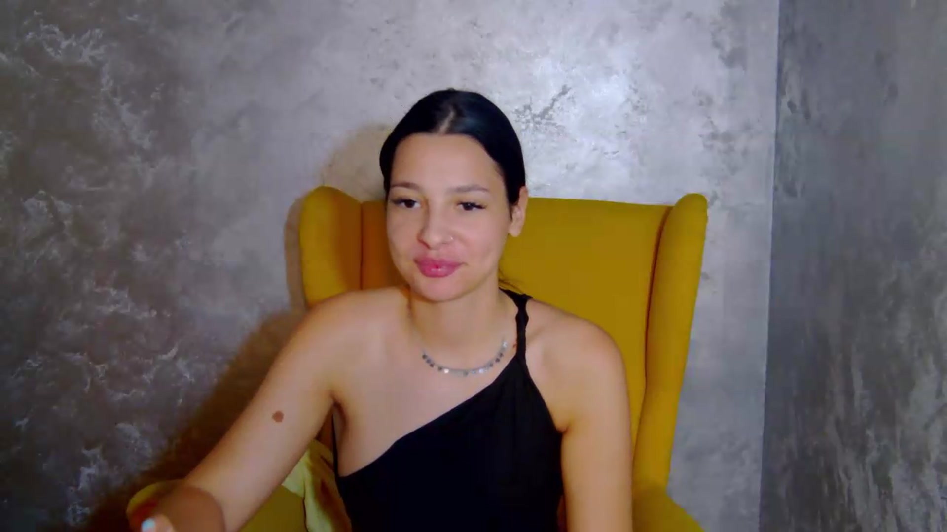 Gallery image thumbnail from meliiis_'s myfreecams stream on, 08/27/2026, 17:50 image 10 of 20