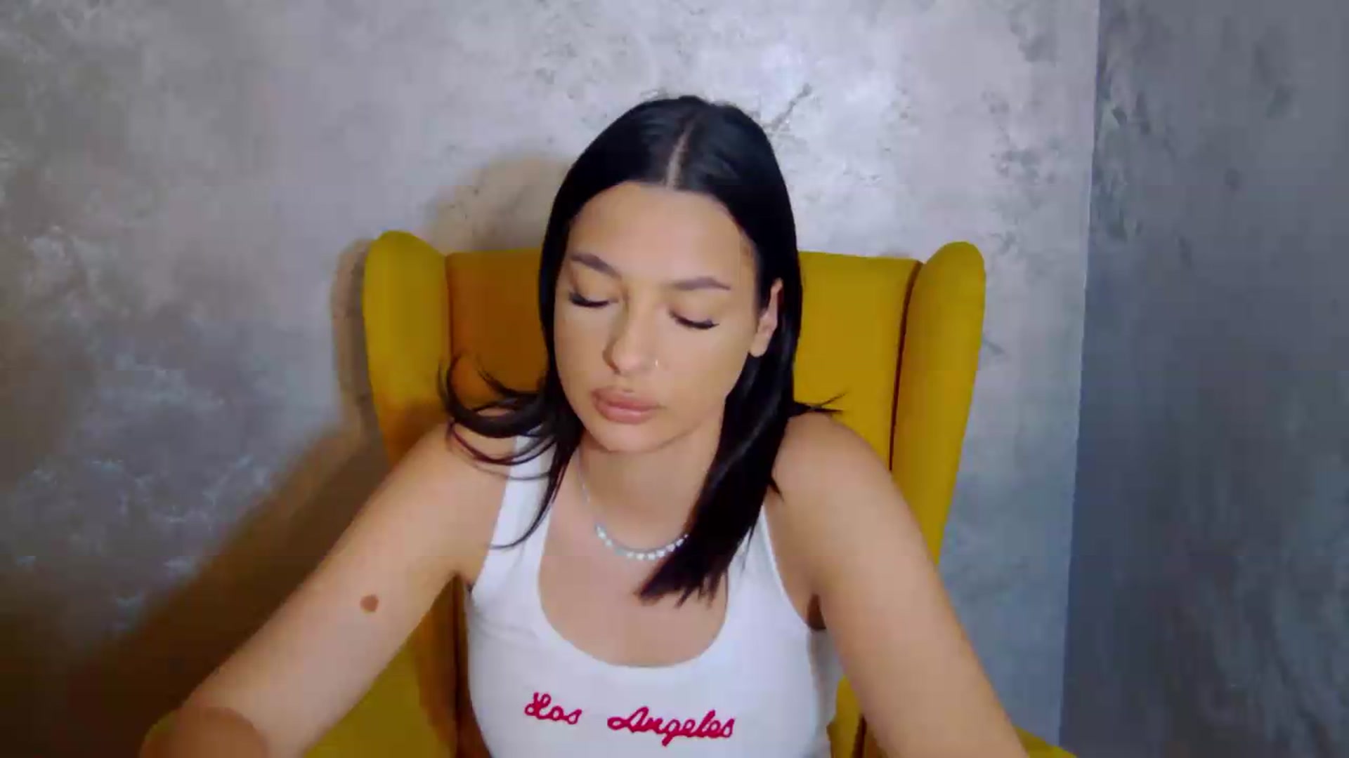 Gallery image thumbnail from meliiis_'s myfreecams stream on, 08/28/2026, 13:18 image 9 of 20