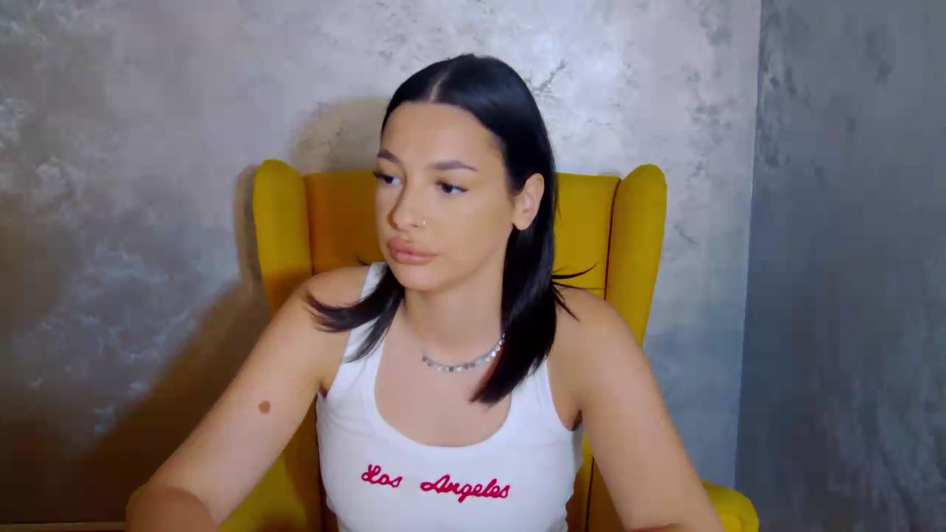 Gallery image thumbnail from meliiis_'s myfreecams stream on, 08/28/2026, 13:18 image 6 of 20