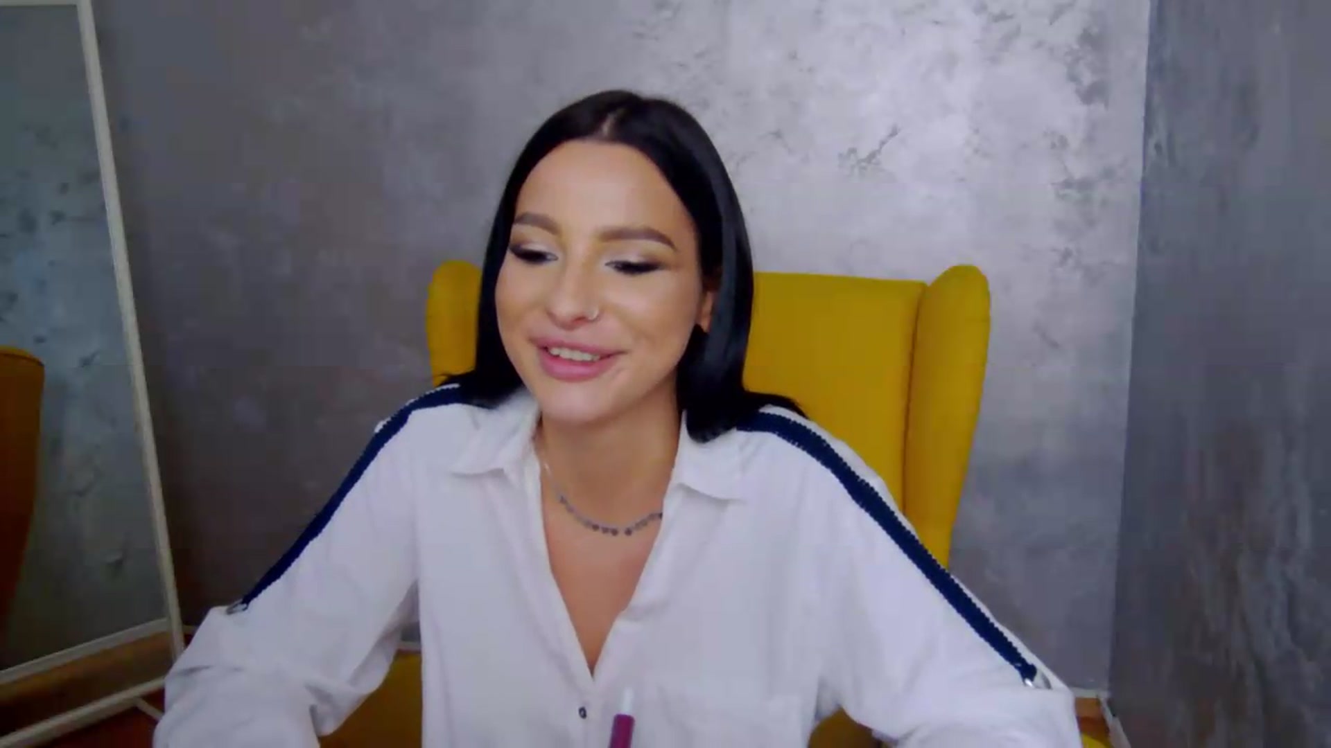 Gallery image thumbnail from meliiis_'s myfreecams stream on, 08/31/2026, 18:03 image 15 of 20