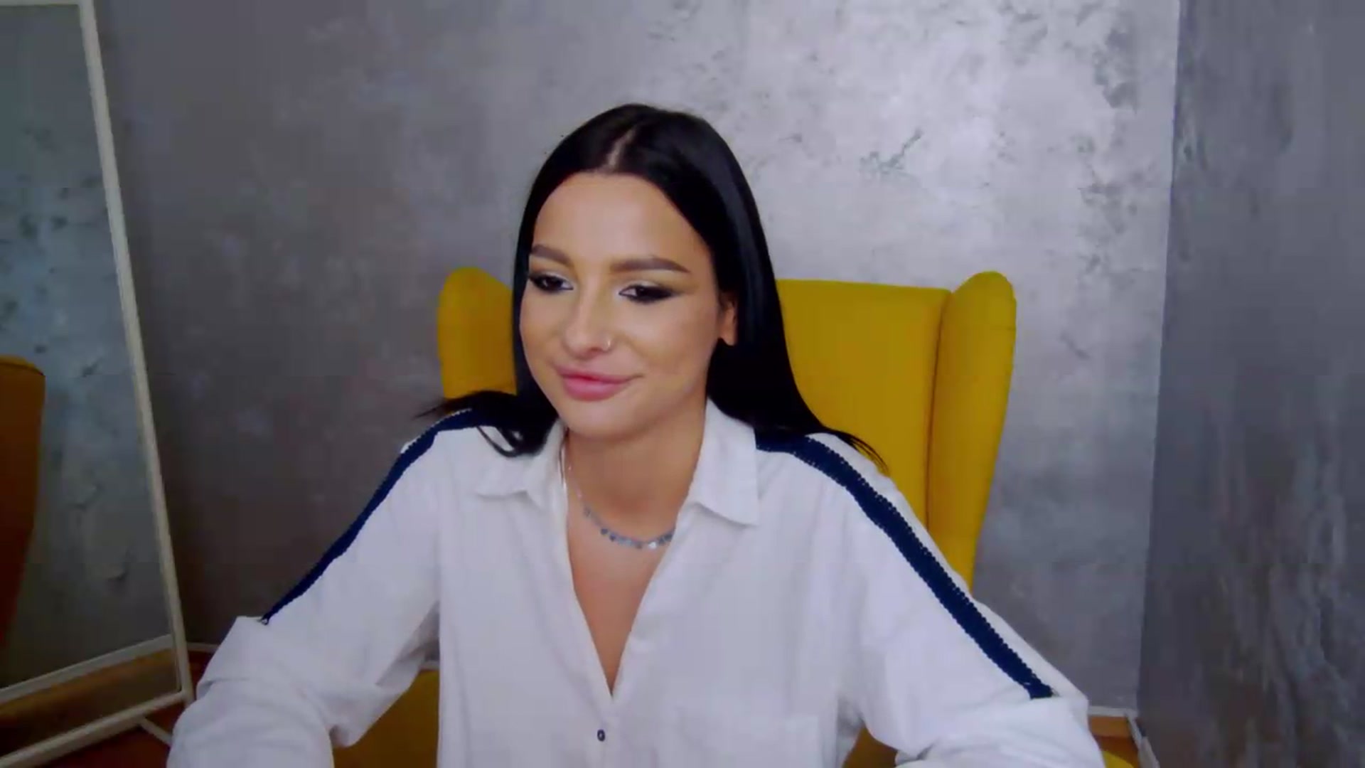 Gallery image thumbnail from meliiis_'s myfreecams stream on, 08/31/2026, 18:03 image 16 of 20