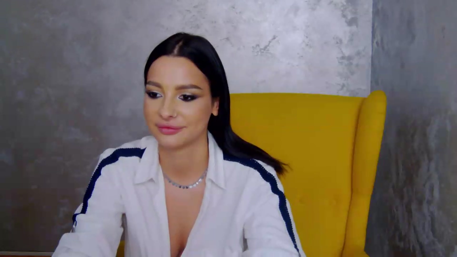 Gallery image thumbnail from meliiis_'s myfreecams stream on, 08/31/2026, 18:03 image 5 of 20