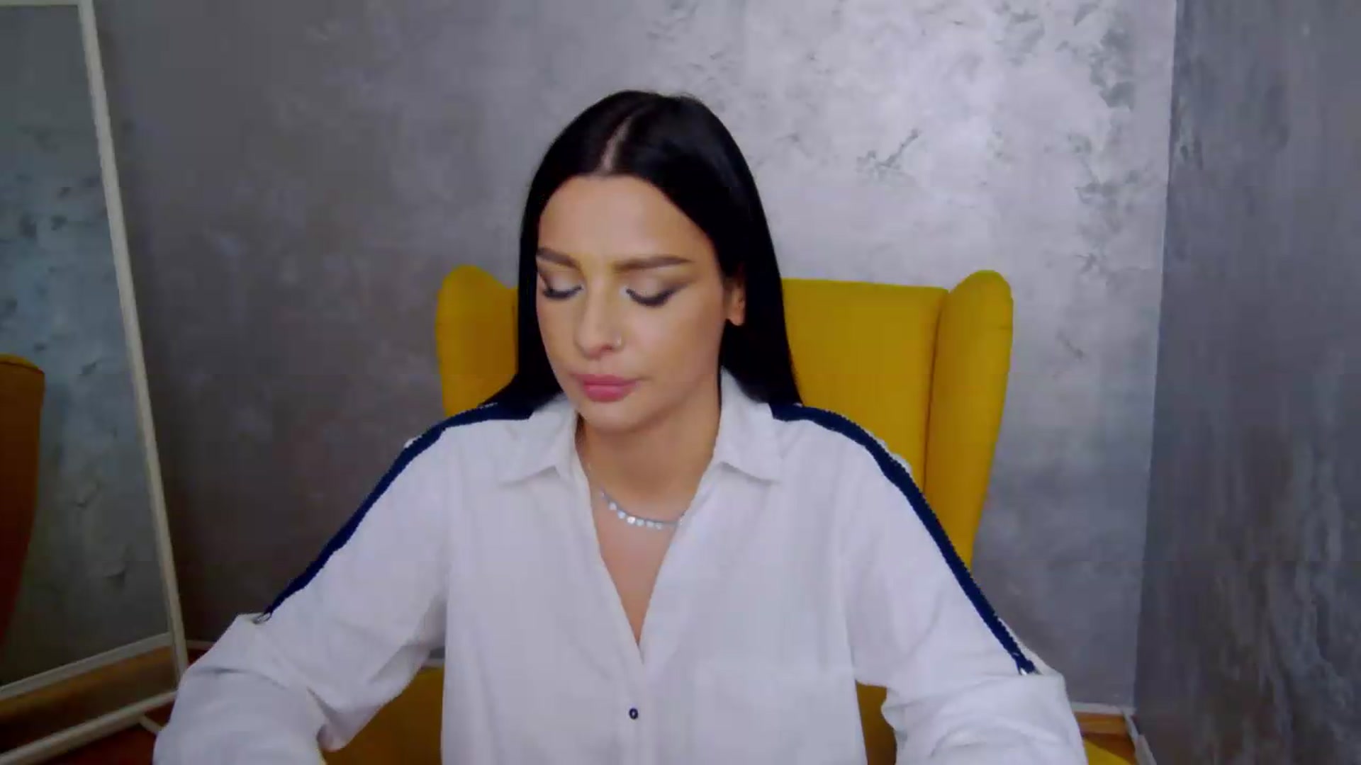 Gallery image thumbnail from meliiis_'s myfreecams stream on, 08/31/2026, 18:03 image 14 of 20