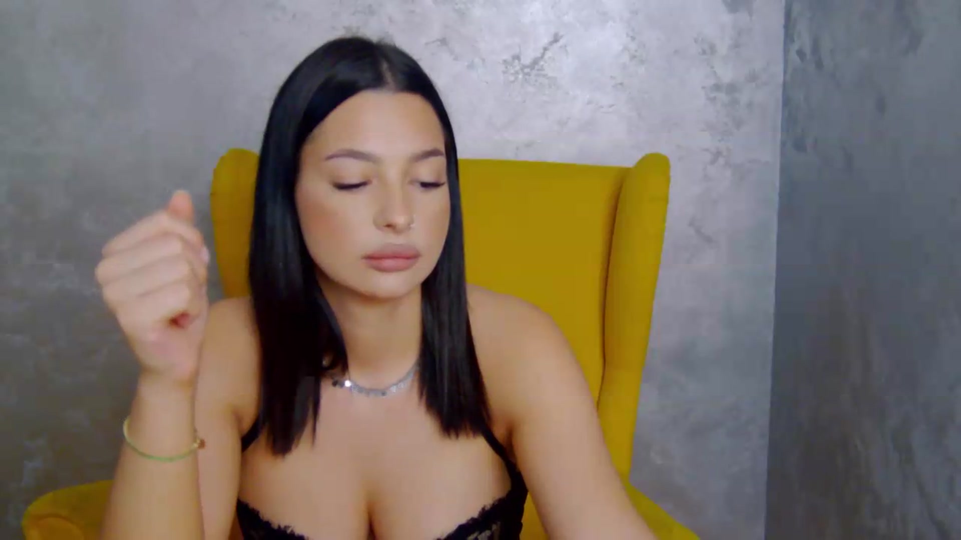 Gallery image thumbnail from meliiis_'s myfreecams stream on, 09/02/2026, 10:53 image 19 of 20