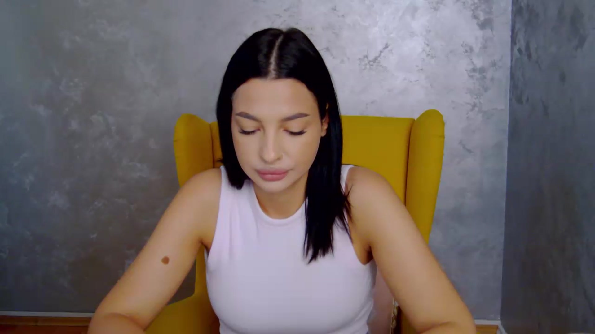 Gallery image thumbnail from meliiis_'s myfreecams stream on, 09/10/2026, 07:54 image 9 of 20