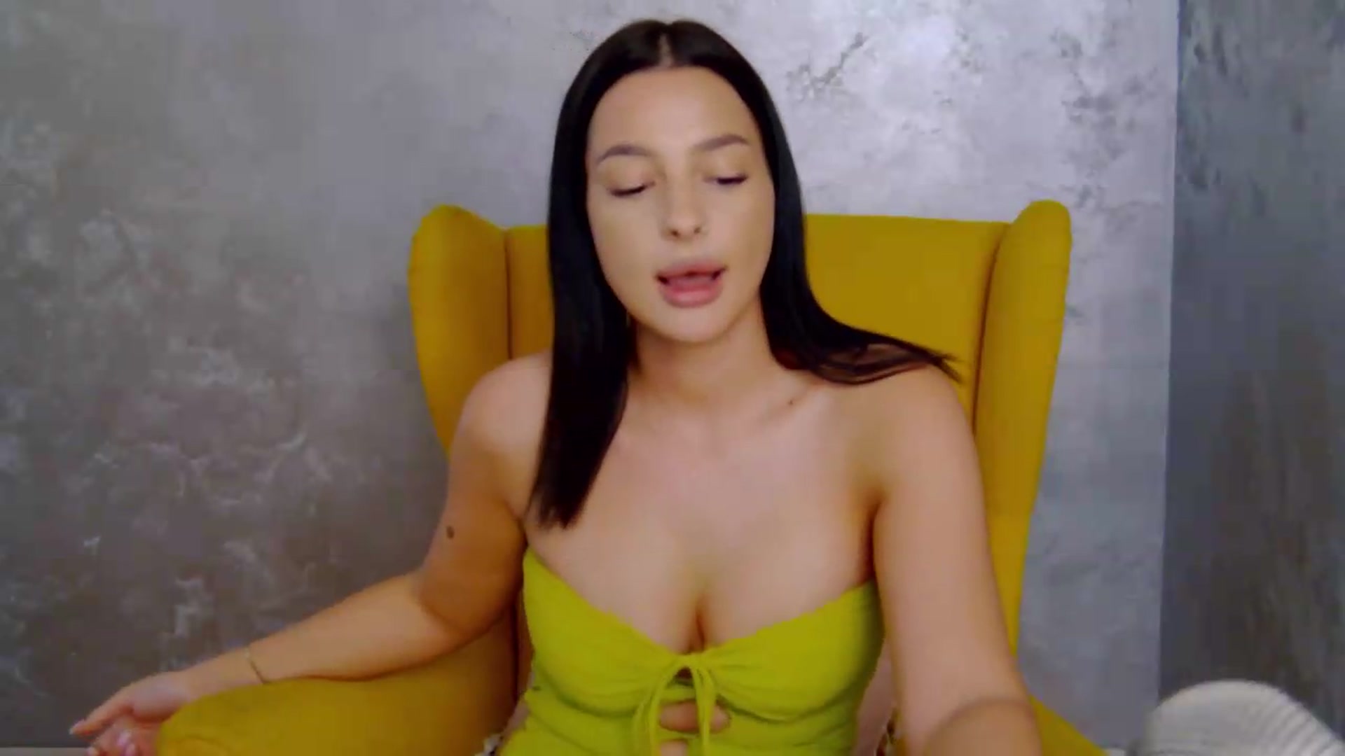 Gallery image thumbnail from meliiis_'s myfreecams stream on, 09/10/2026, 13:18 image 16 of 20