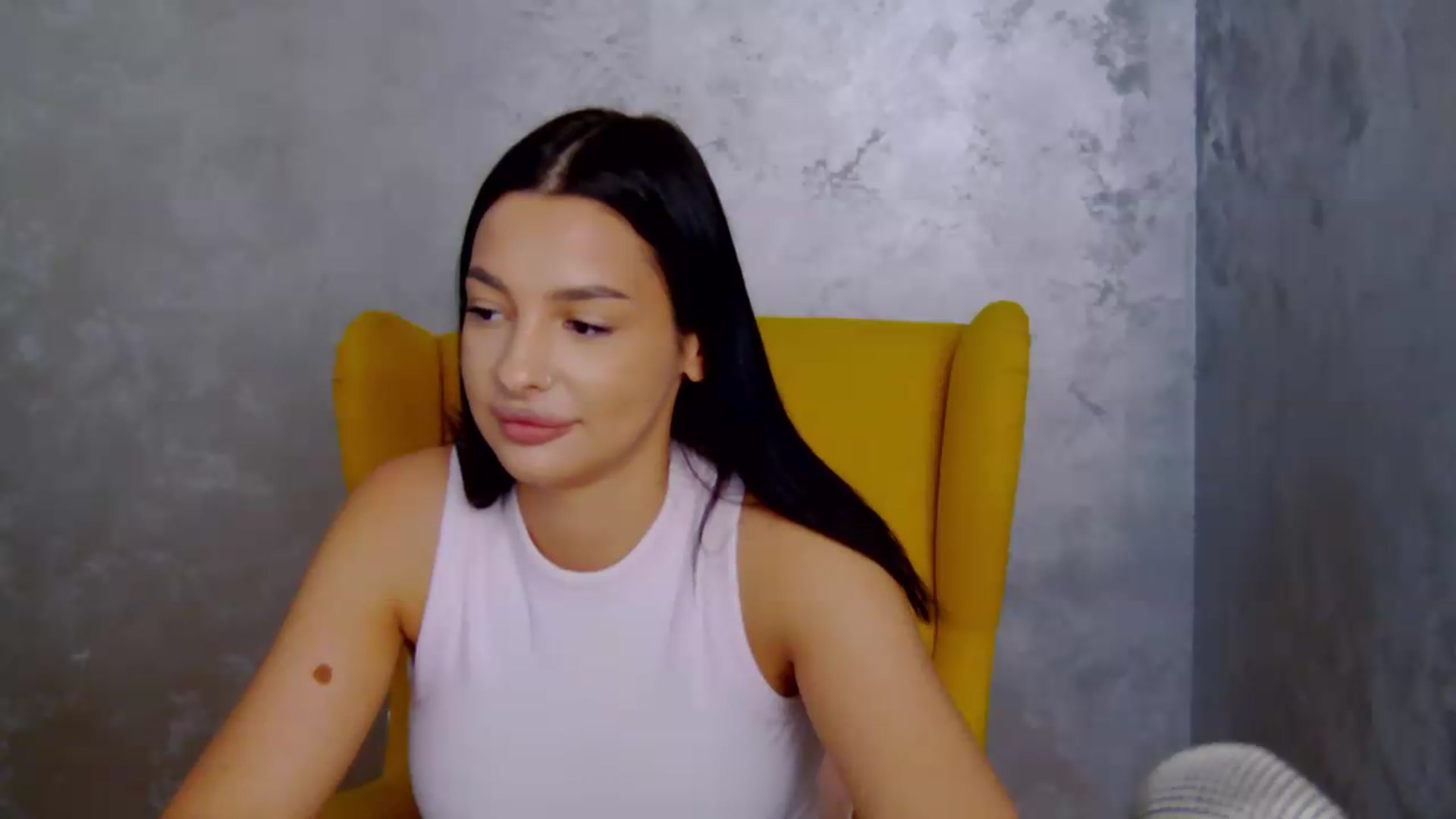 Gallery image thumbnail from meliiis_'s myfreecams stream on, 09/10/2026, 13:18 image 9 of 20