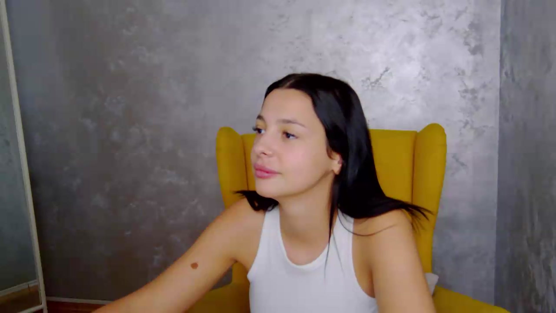 Gallery image thumbnail from meliiis_'s myfreecams stream on, 09/11/2026, 12:53 image 20 of 20