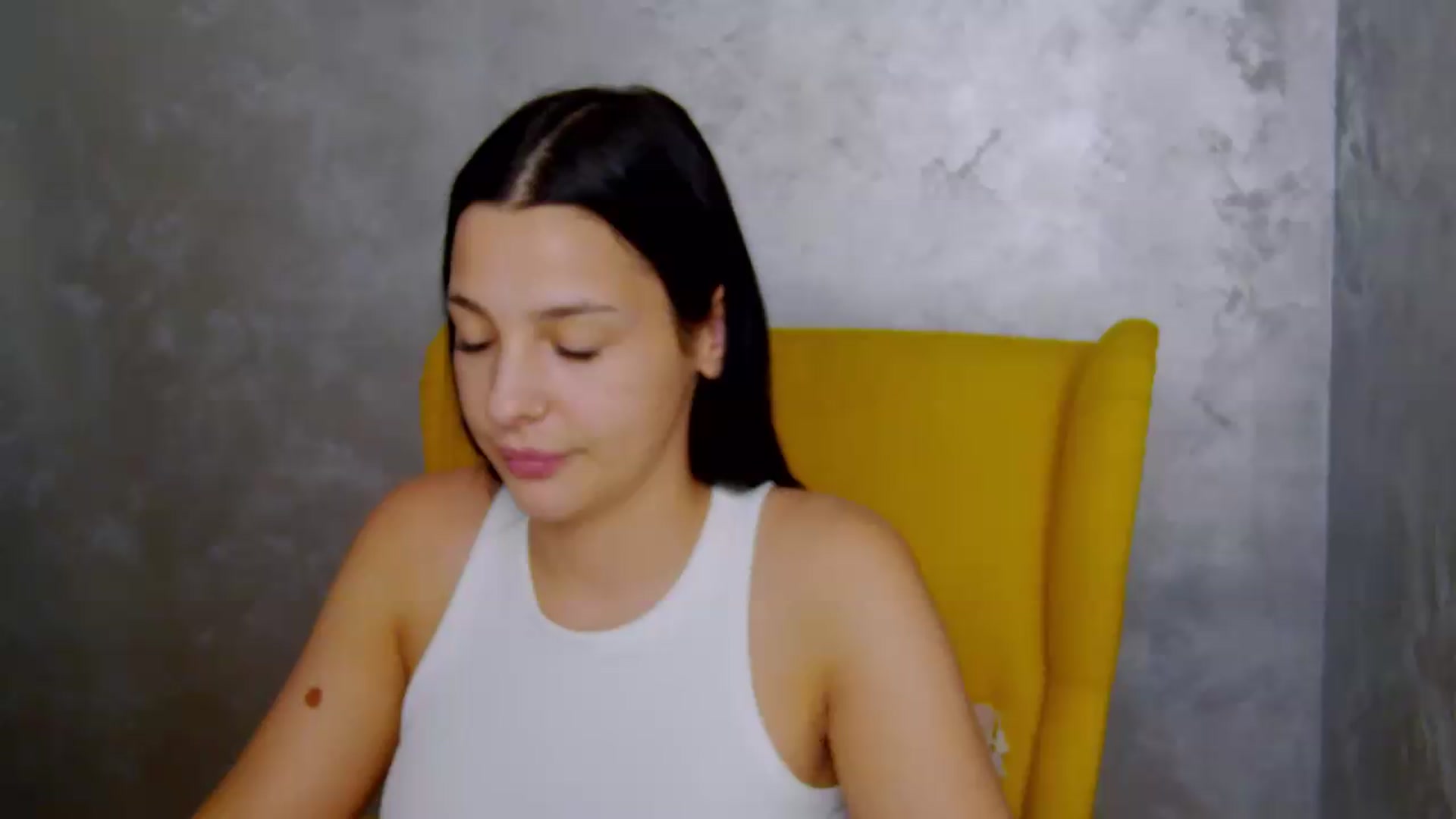 Gallery image thumbnail from meliiis_'s myfreecams stream on, 09/11/2026, 12:53 image 3 of 20