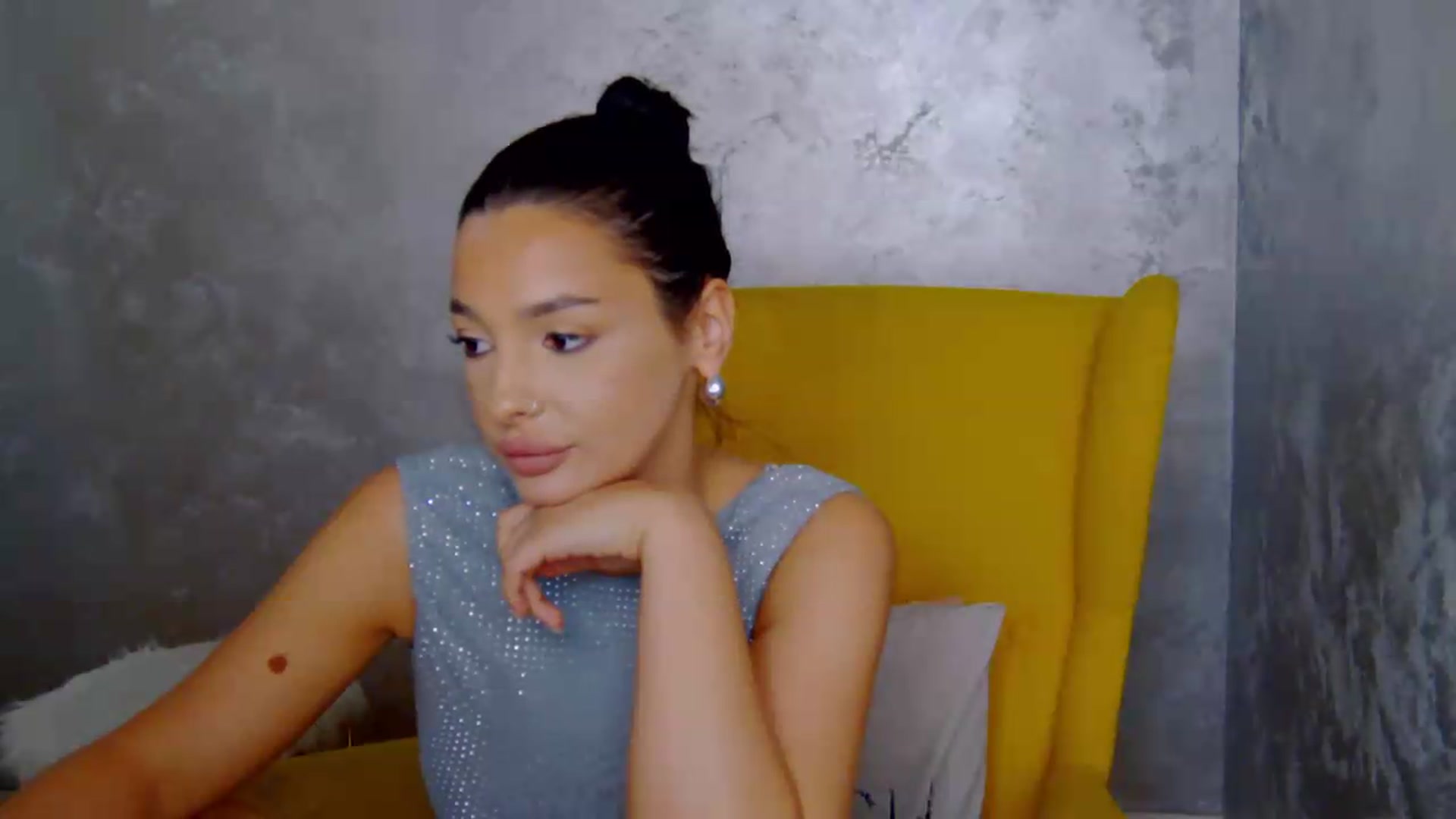Gallery image thumbnail from meliiis_'s myfreecams stream on, 09/12/2026, 17:37 image 19 of 20