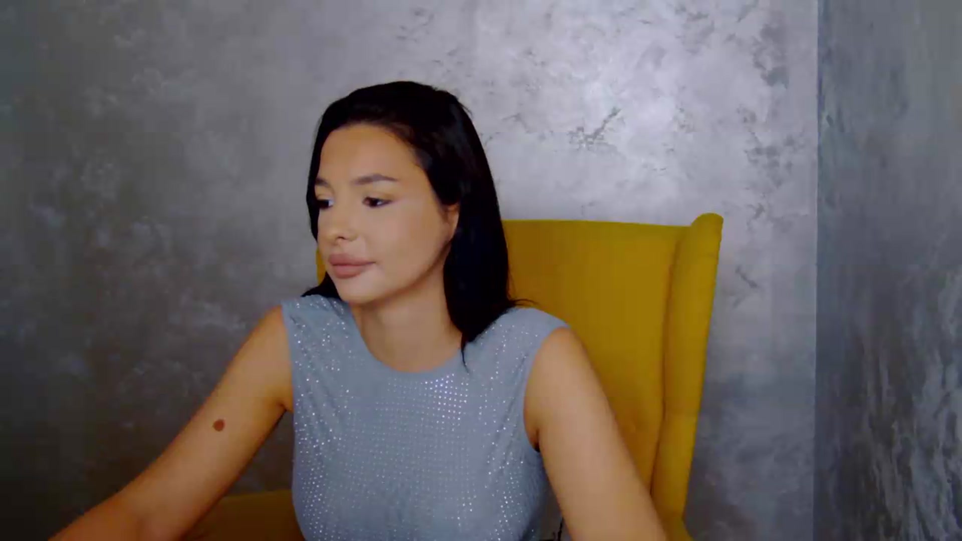 Gallery image thumbnail from meliiis_'s myfreecams stream on, 09/12/2026, 17:37 image 3 of 20