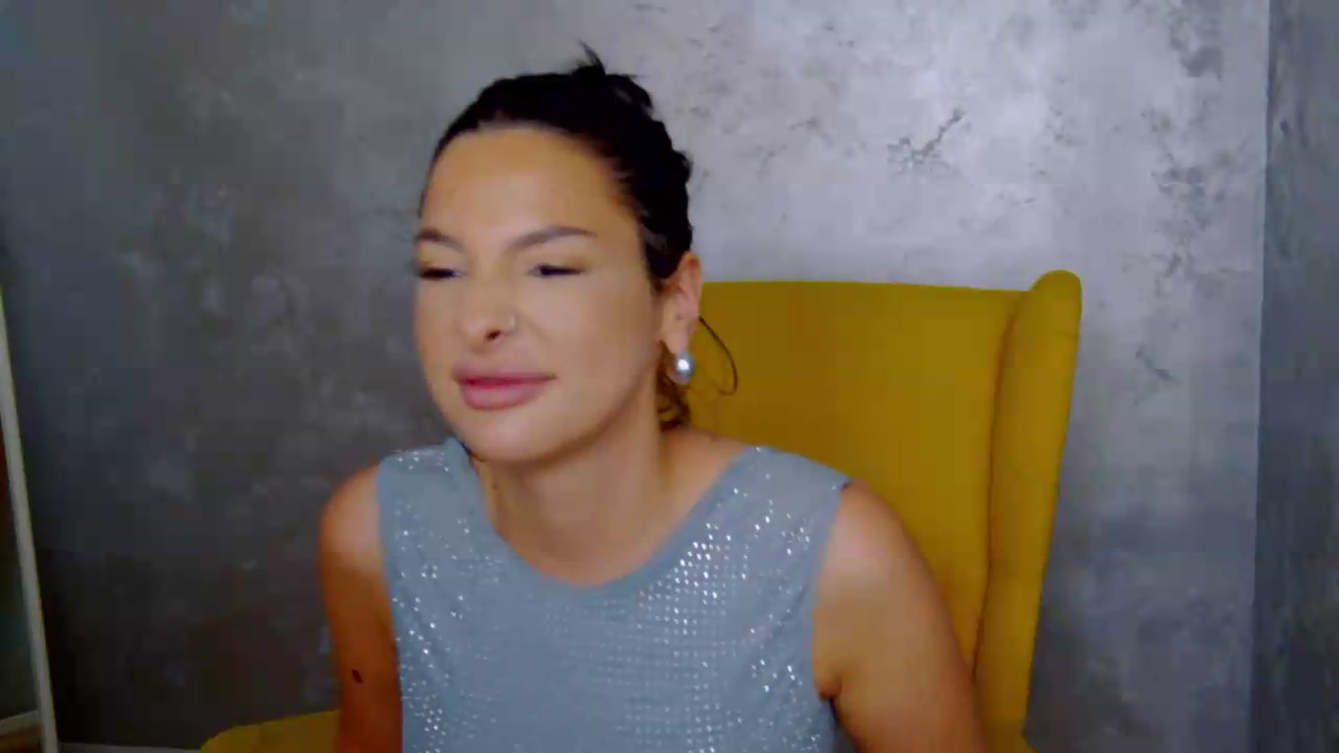 Gallery image thumbnail from meliiis_'s myfreecams stream on, 09/12/2026, 19:01 image 18 of 20