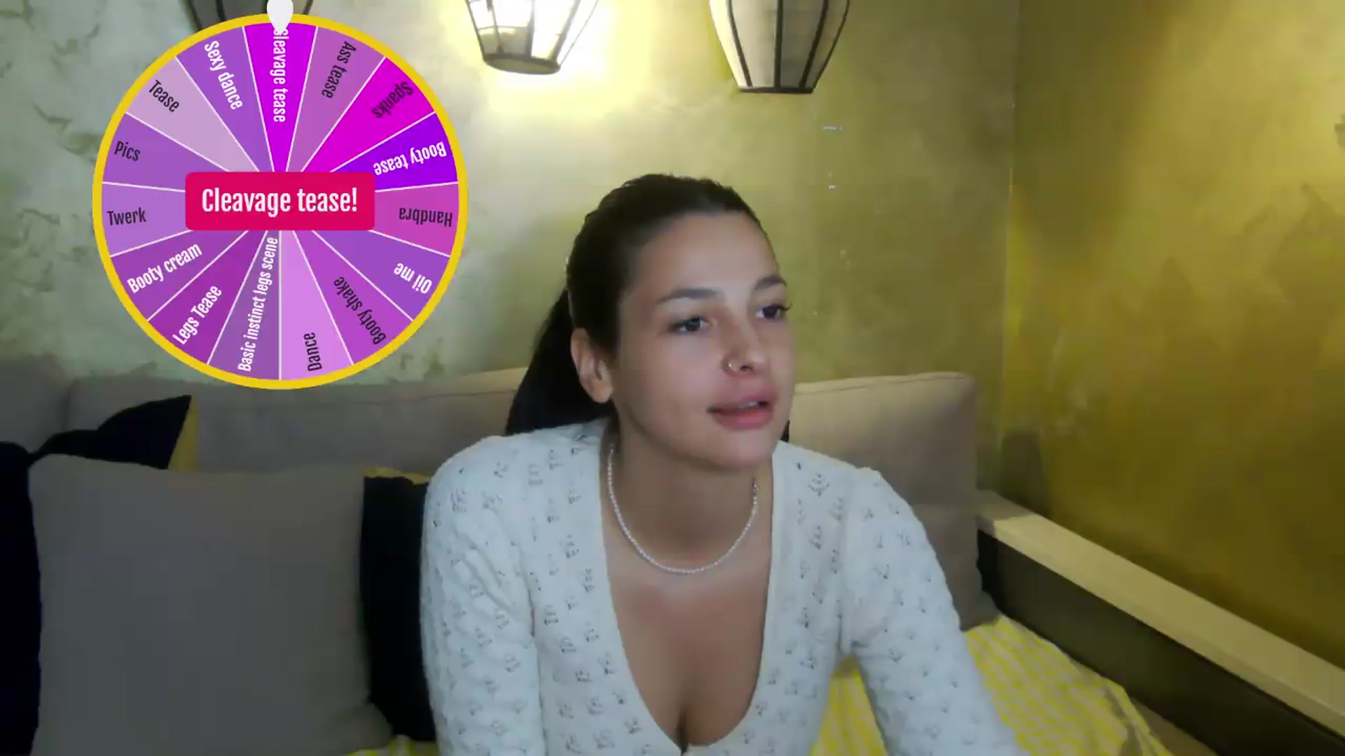 Gallery image thumbnail from meliiis_'s myfreecams stream on, 09/15/2026, 13:30 image 16 of 20