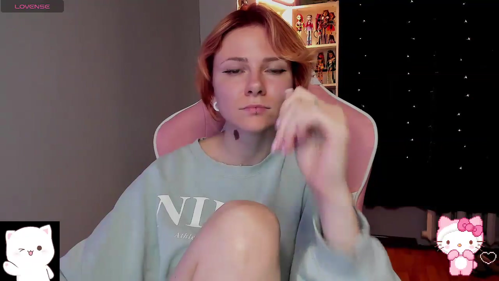 Gallery image thumbnail from meow_espe0n's myfreecams stream on, 09/16/2026, 19:26 image 11 of 20