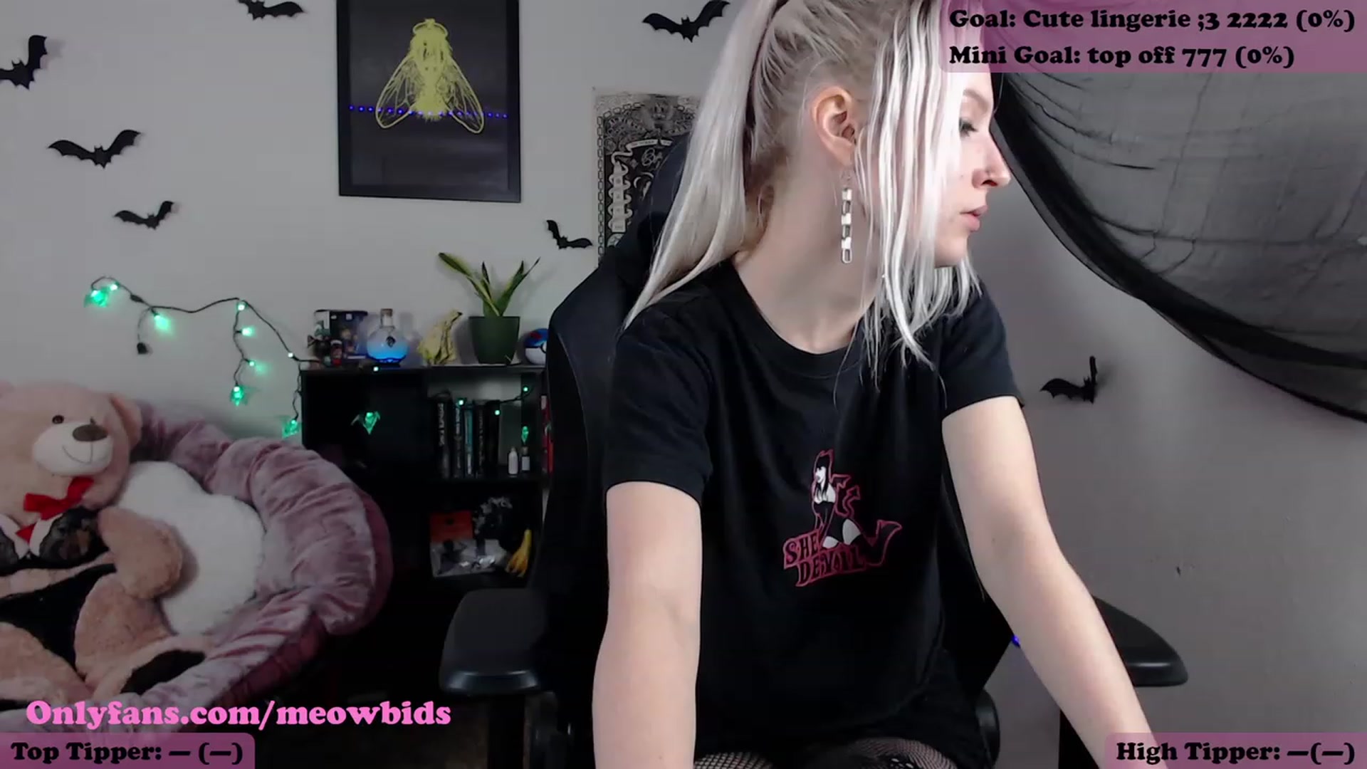 Gallery image thumbnail from meowbids's myfreecams stream on, 11/06/2023, 07:00 image 18 of 20