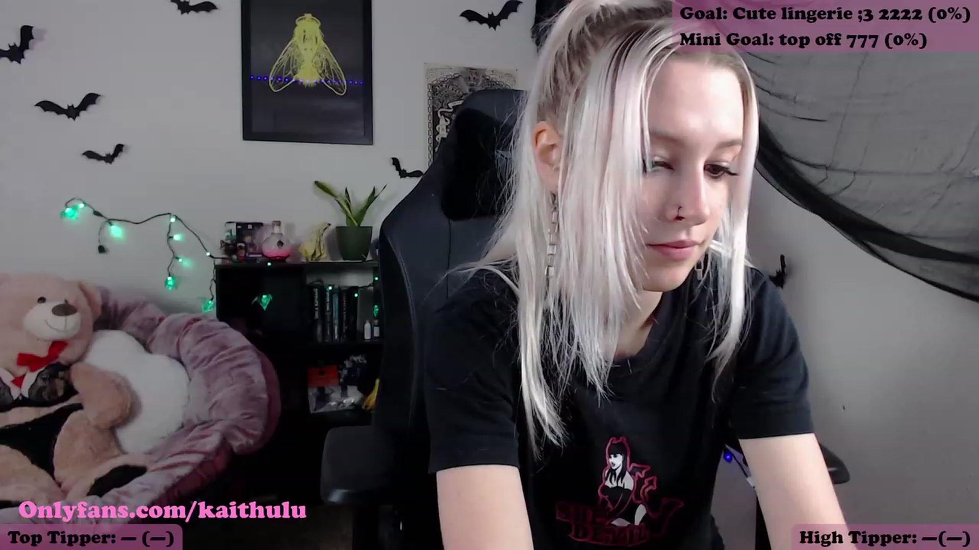 Gallery image thumbnail from meowbids's myfreecams stream on, 11/06/2023, 07:00 image 1 of 20