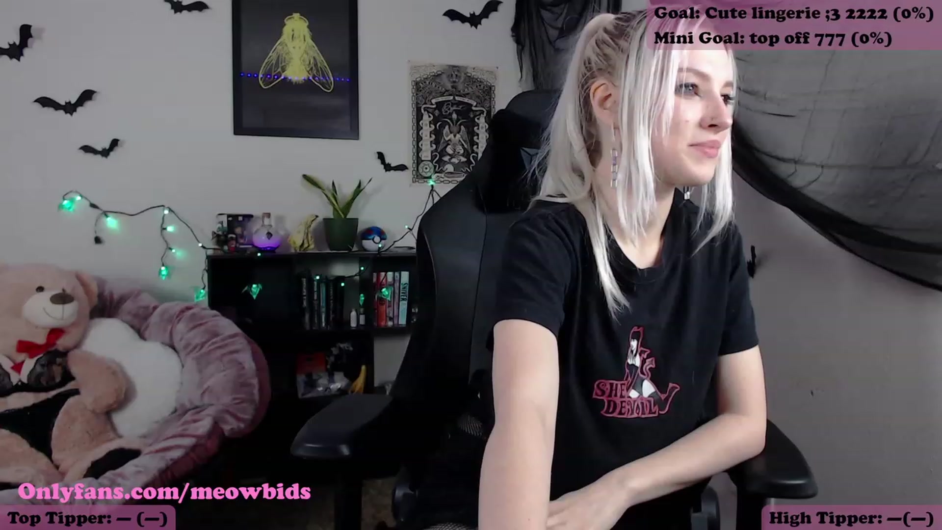 Gallery image thumbnail from meowbids's myfreecams stream on, 11/06/2023, 07:00 image 13 of 20