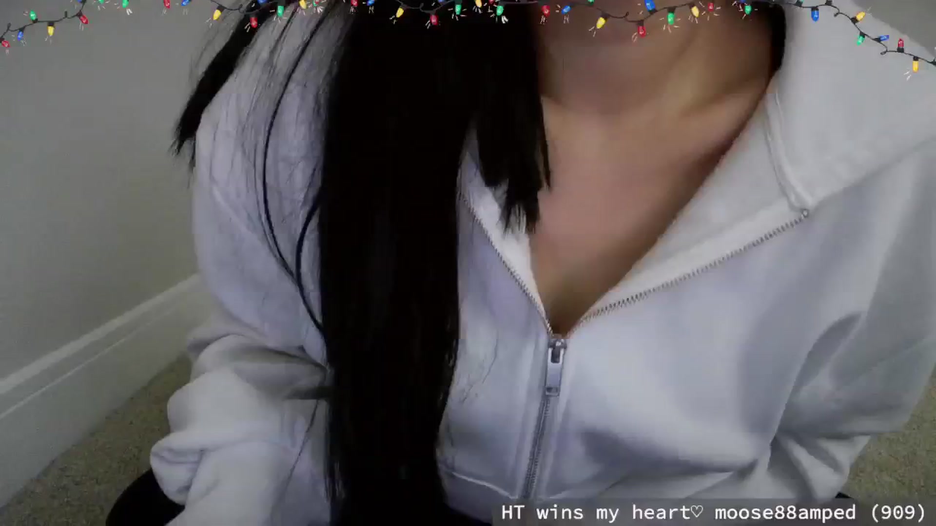 Gallery image thumbnail from meowgical's myfreecams stream on, 12/22/2024, 10:32 image 18 of 20