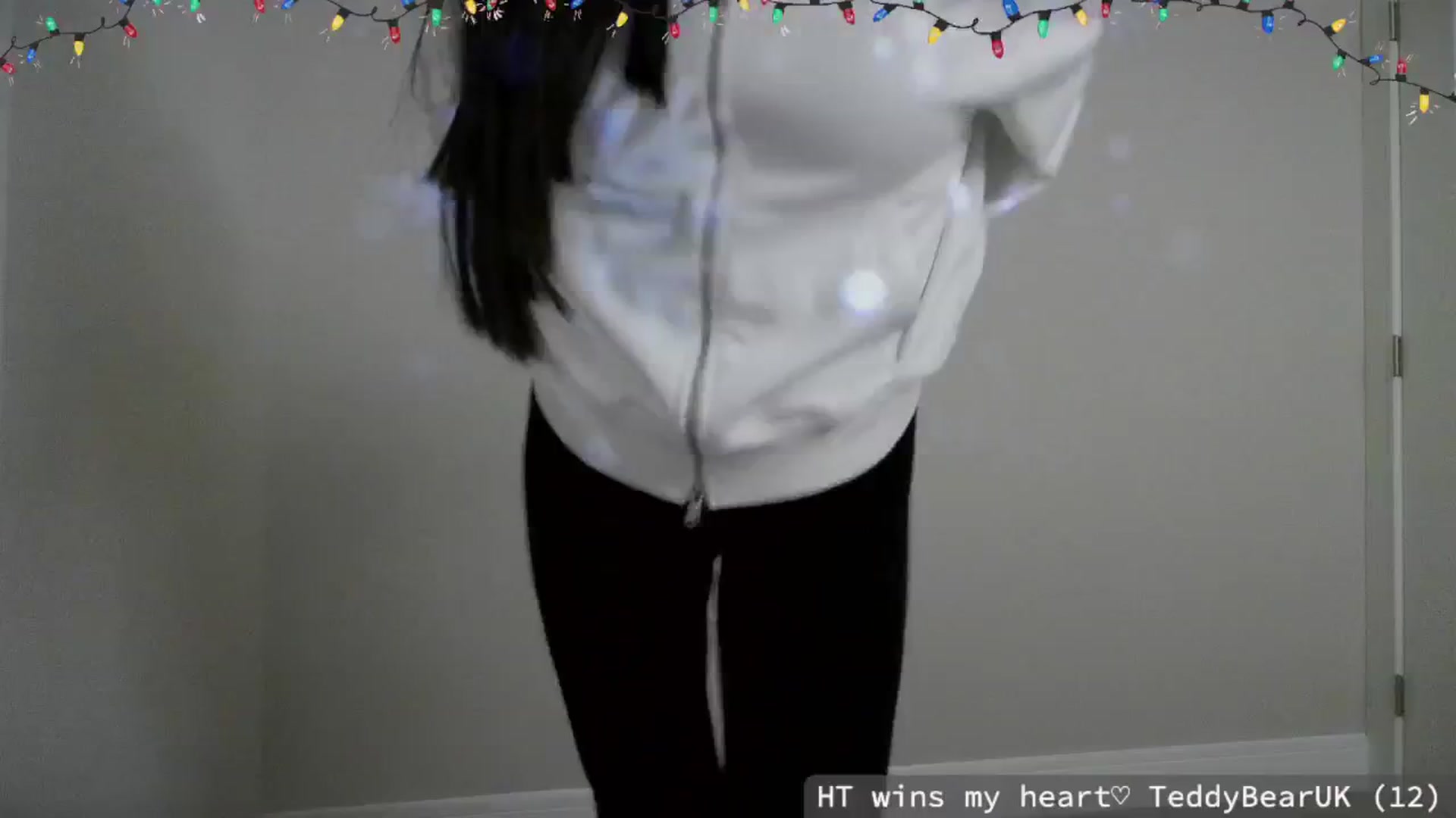 Gallery image thumbnail from meowgical's myfreecams stream on, 12/22/2024, 10:32 image 4 of 20