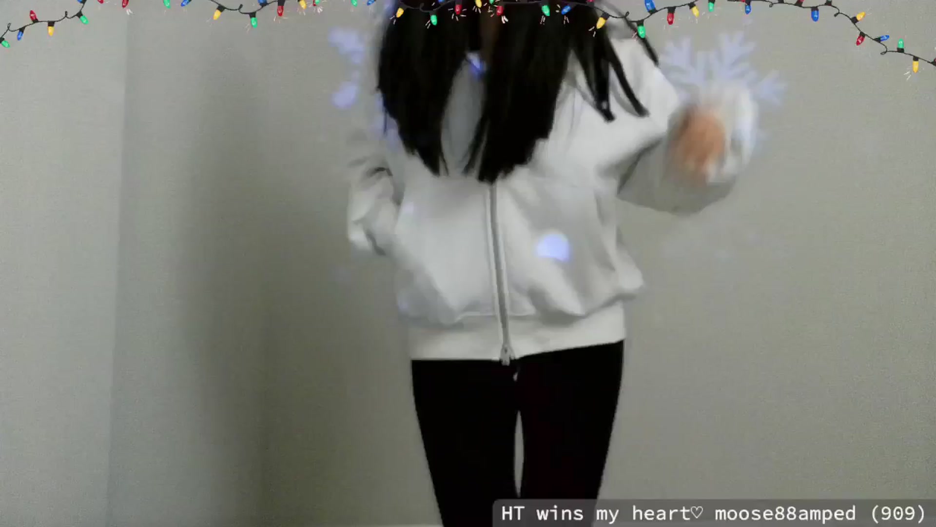 Gallery image thumbnail from meowgical's myfreecams stream on, 12/22/2024, 10:53 image 5 of 20