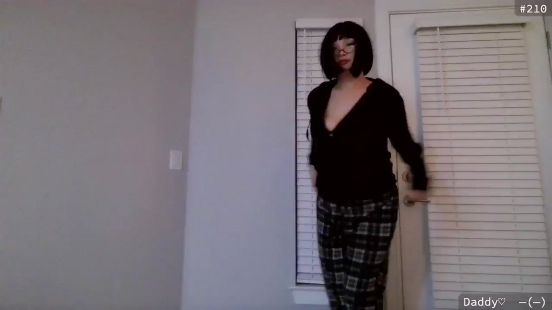 Gallery image thumbnail from meowgical's myfreecams stream on, 01/26/2025, 05:03 image 4 of 20