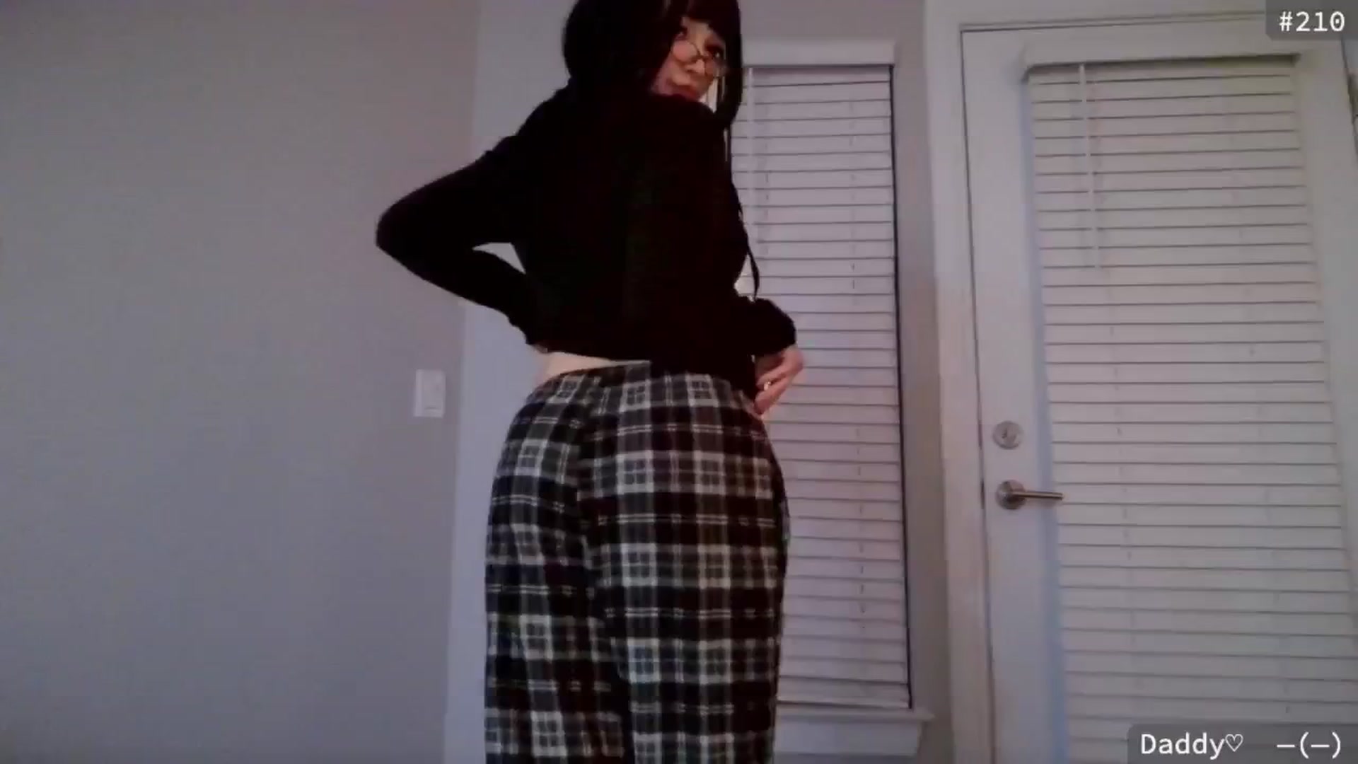 Gallery image thumbnail from meowgical's myfreecams stream on, 01/26/2025, 05:03 image 5 of 20