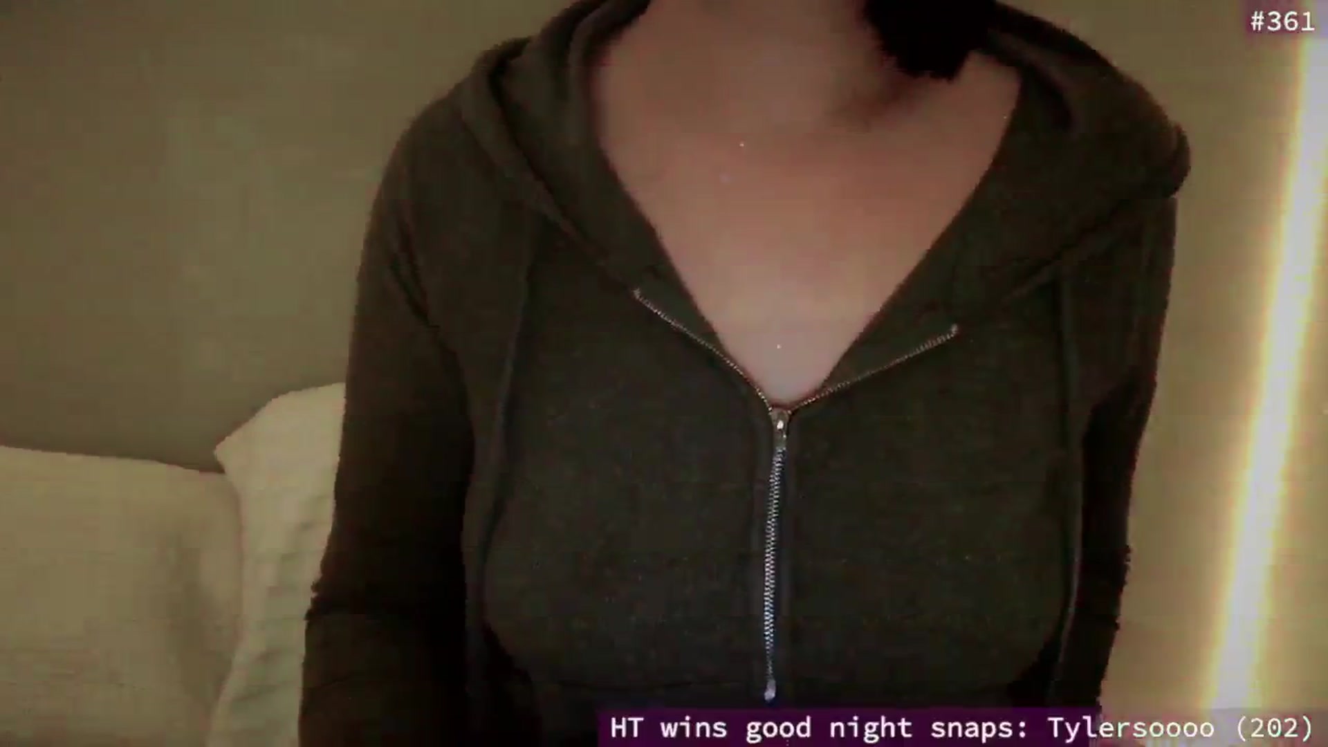 Gallery image thumbnail from meowgical's myfreecams stream on, 02/25/2025, 04:33 image 16 of 20