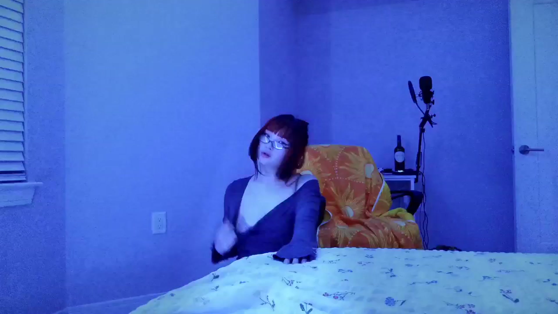 Gallery image thumbnail from meowgical's myfreecams stream on, 05/17/2025, 06:39 image 11 of 20