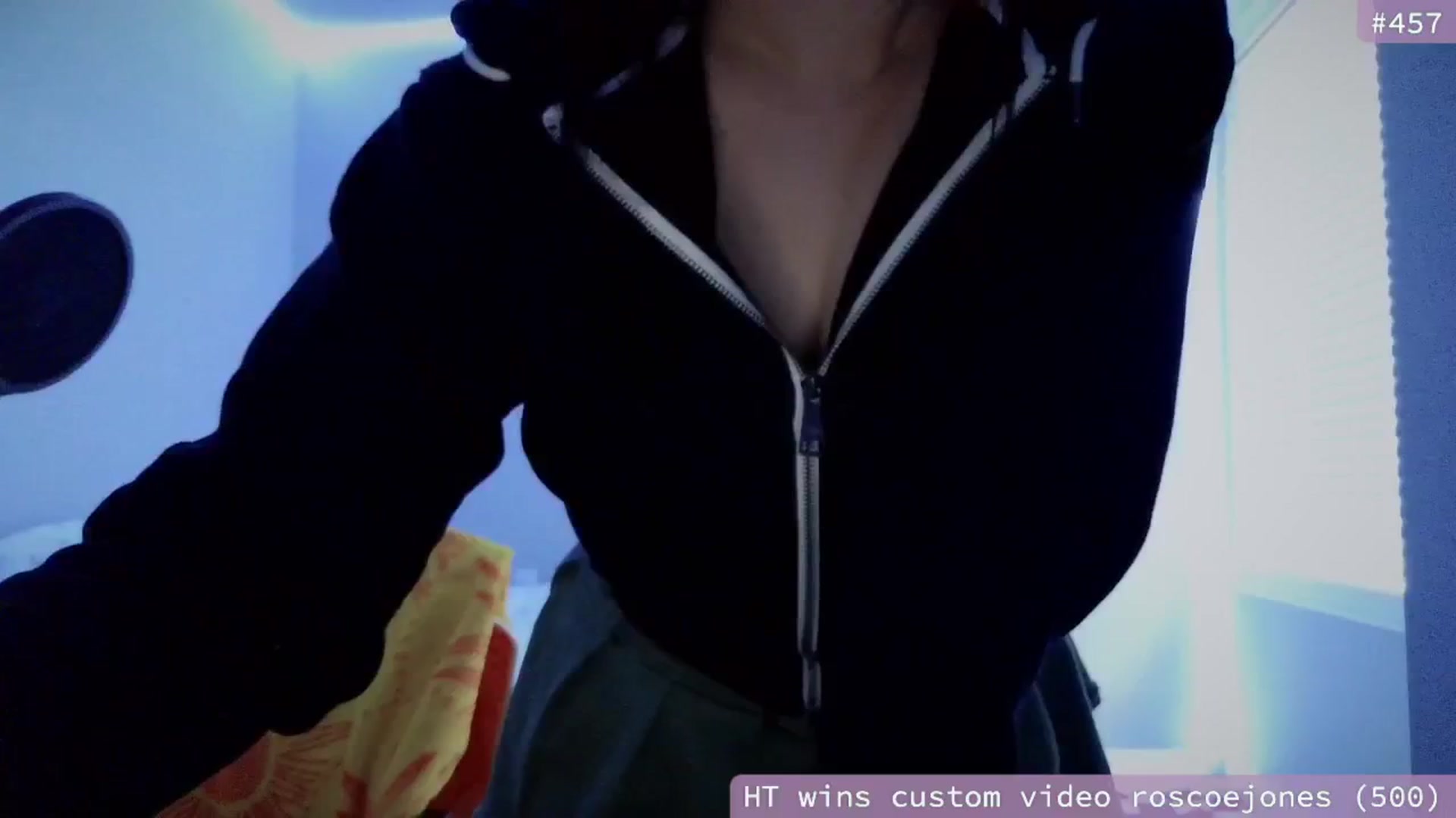 Gallery image thumbnail from meowgical's myfreecams stream on, 05/18/2025, 24:01 image 2 of 20