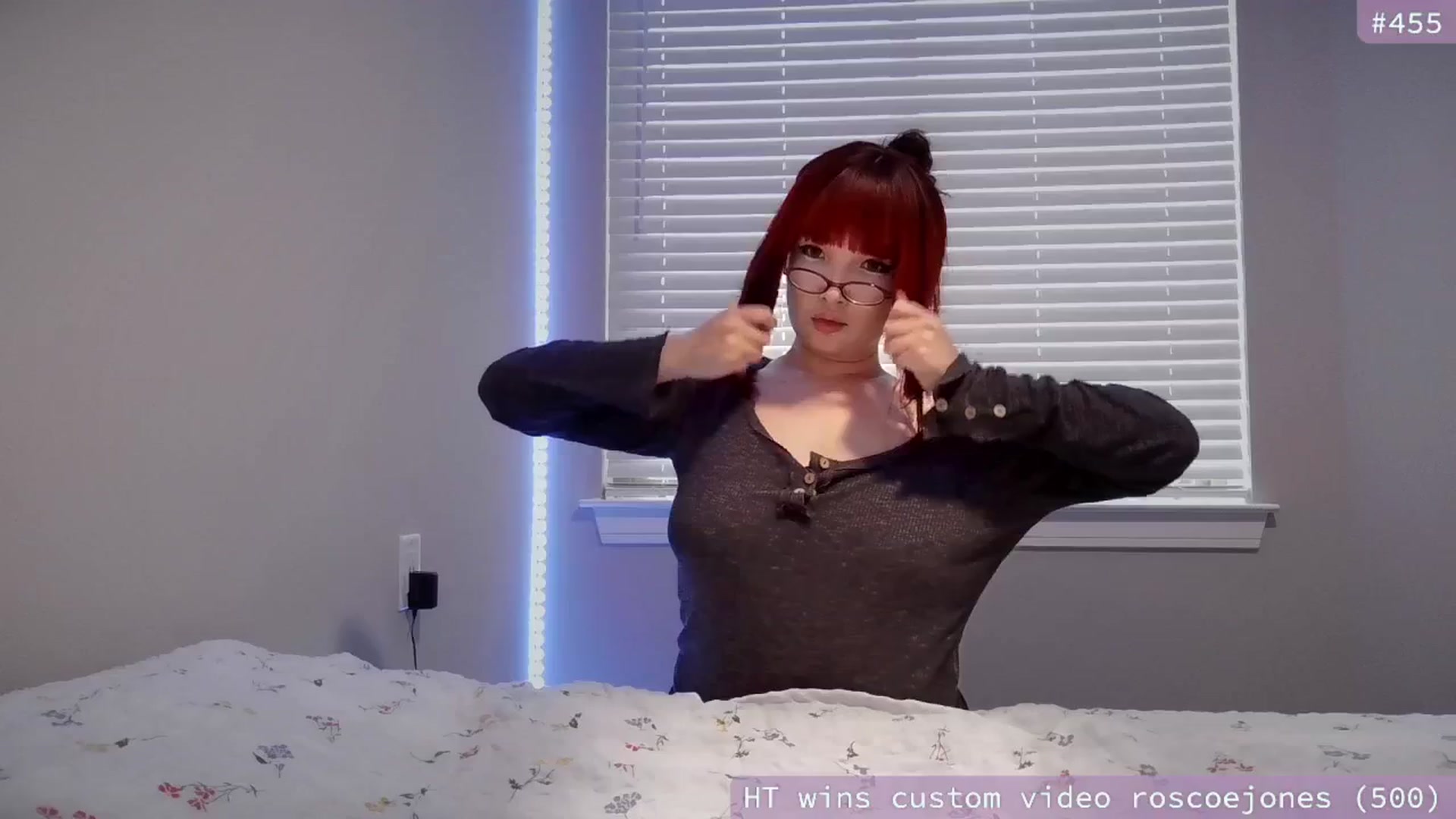 Gallery image thumbnail from meowgical's myfreecams stream on, 05/18/2025, 24:01 image 10 of 20
