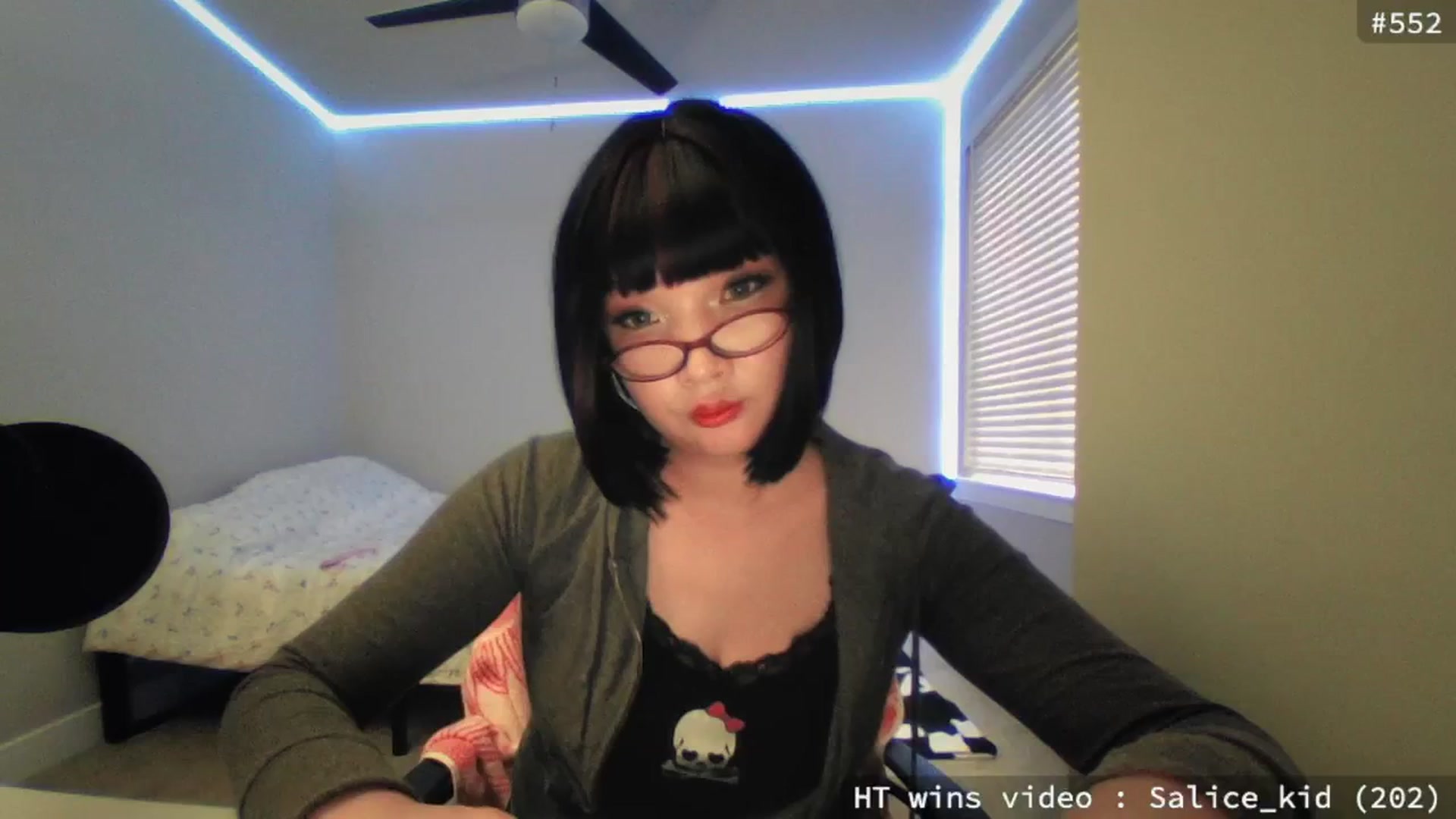 Gallery image thumbnail from meowgical's myfreecams stream on, 05/22/2025, 24:22 image 10 of 20