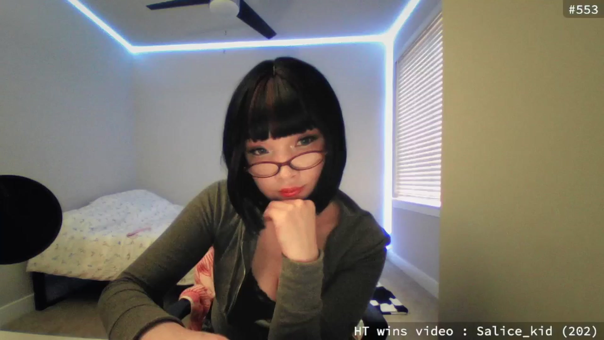 Gallery image thumbnail from meowgical's myfreecams stream on, 05/22/2025, 24:22 image 8 of 20