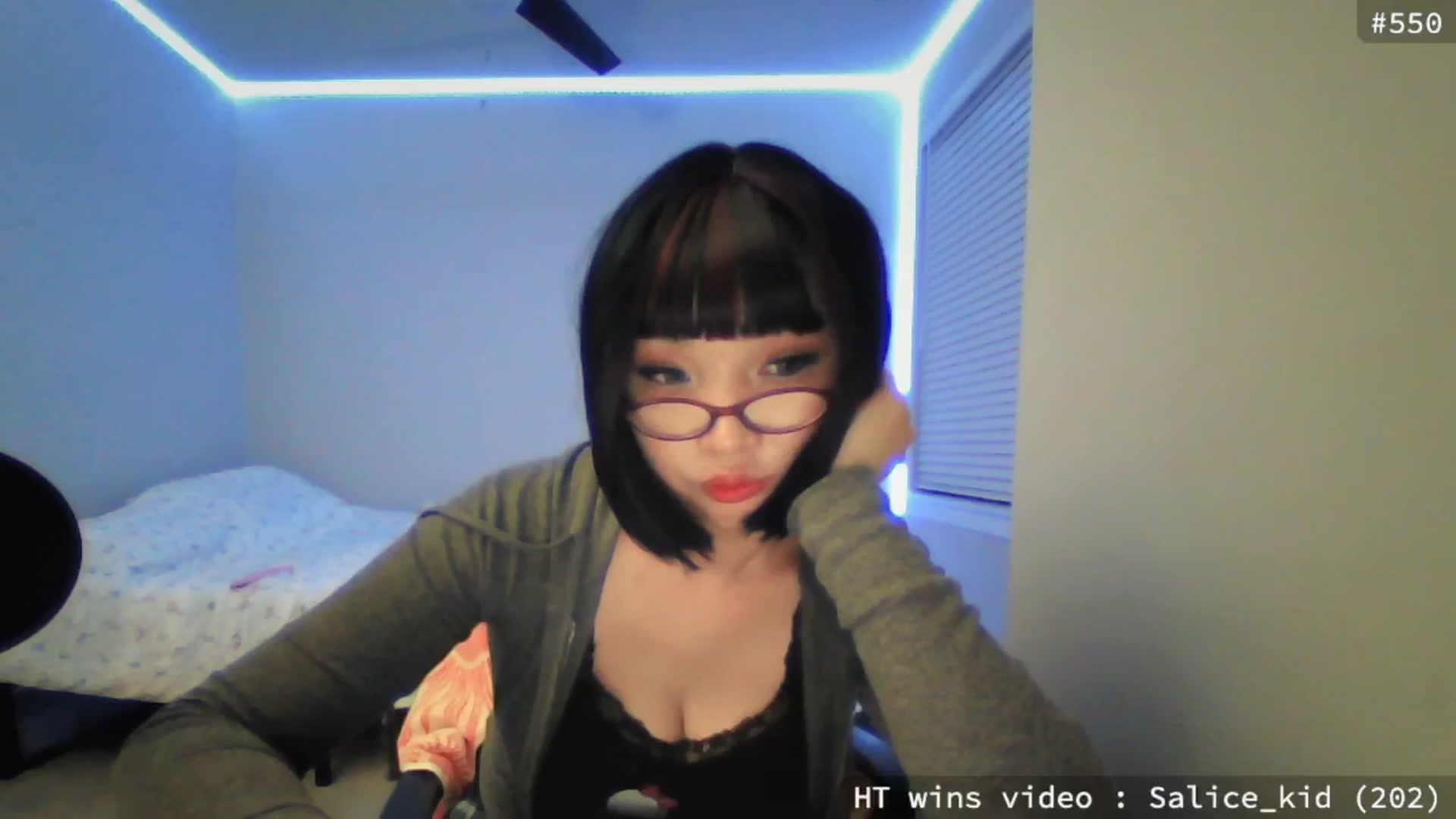 Gallery image thumbnail from meowgical's myfreecams stream on, 05/22/2025, 01:37 image 3 of 20