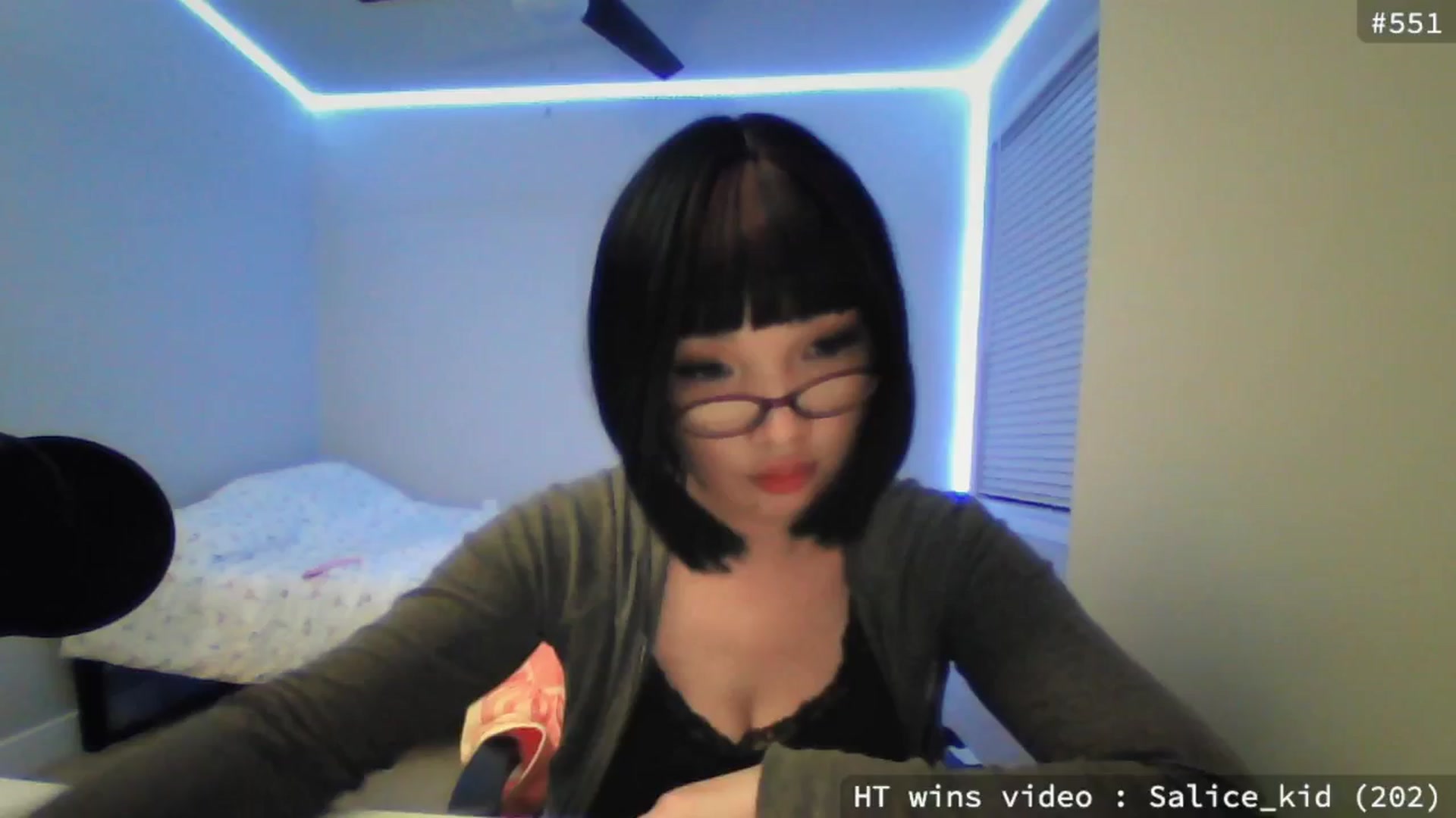 Gallery image thumbnail from meowgical's myfreecams stream on, 05/22/2025, 01:37 image 18 of 20
