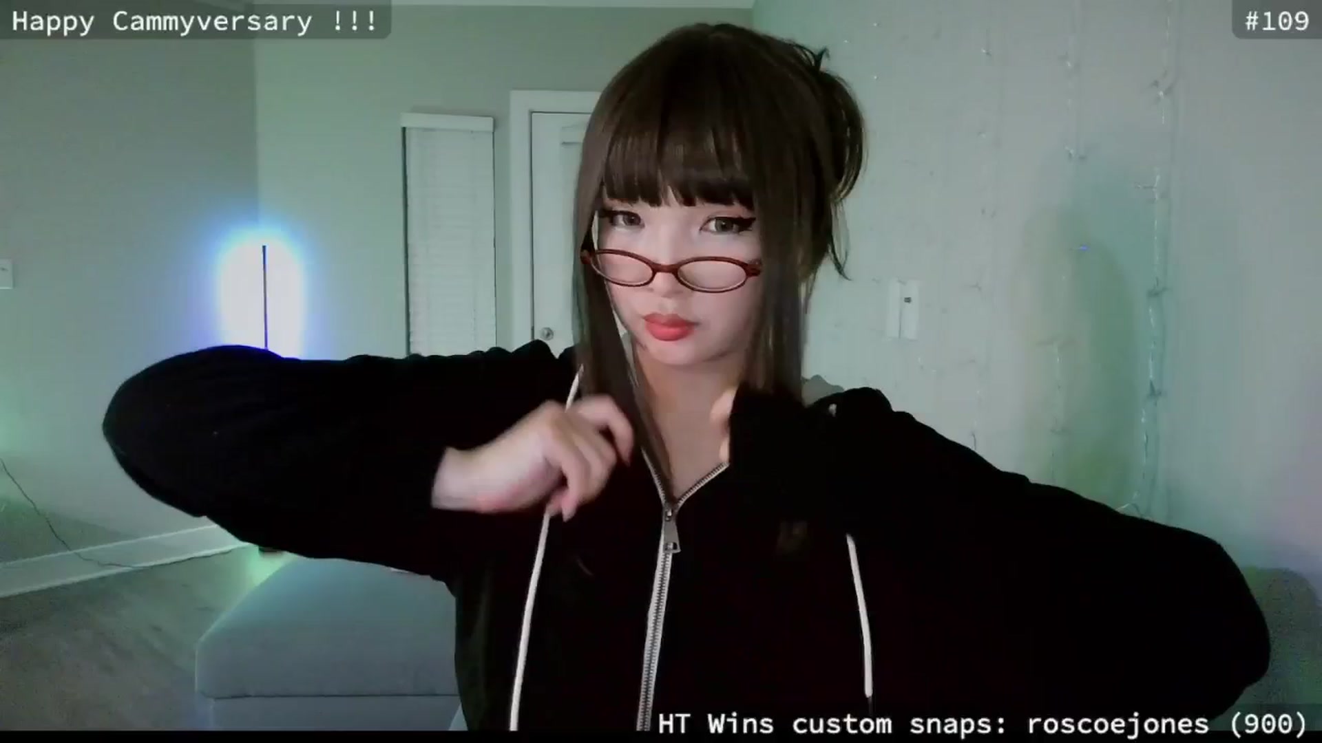 Gallery image thumbnail from meowgical's myfreecams stream on, 06/17/2025, 04:43 image 3 of 20