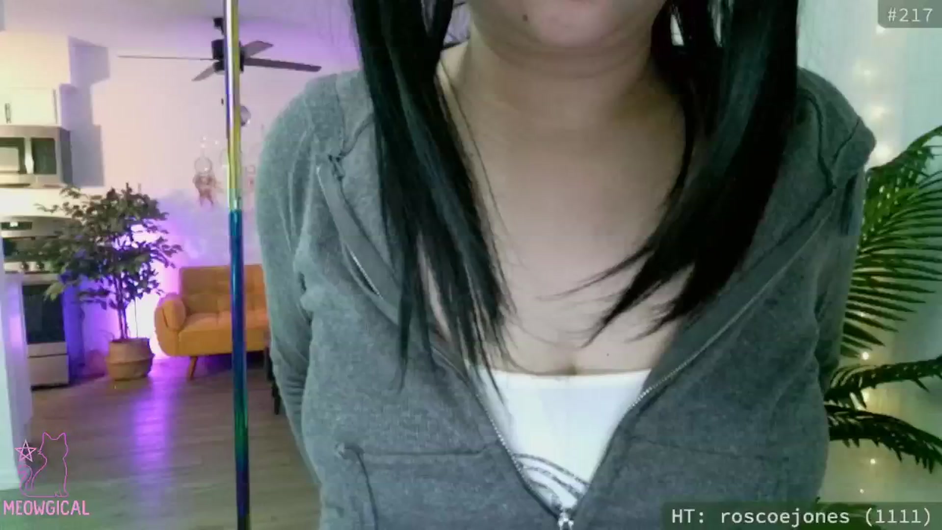 Gallery image thumbnail from meowgical's myfreecams stream on, 09/24/2025, 05:22 image 15 of 20